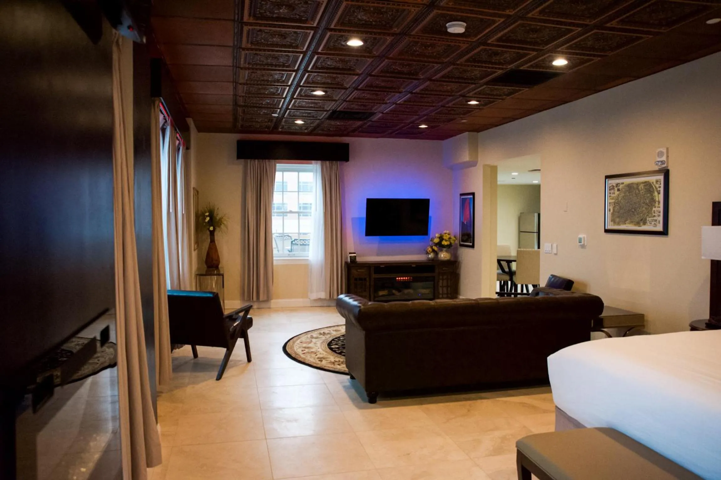 Living room, Bed in The Americus Hotel, Trademark Collection by Wyndham