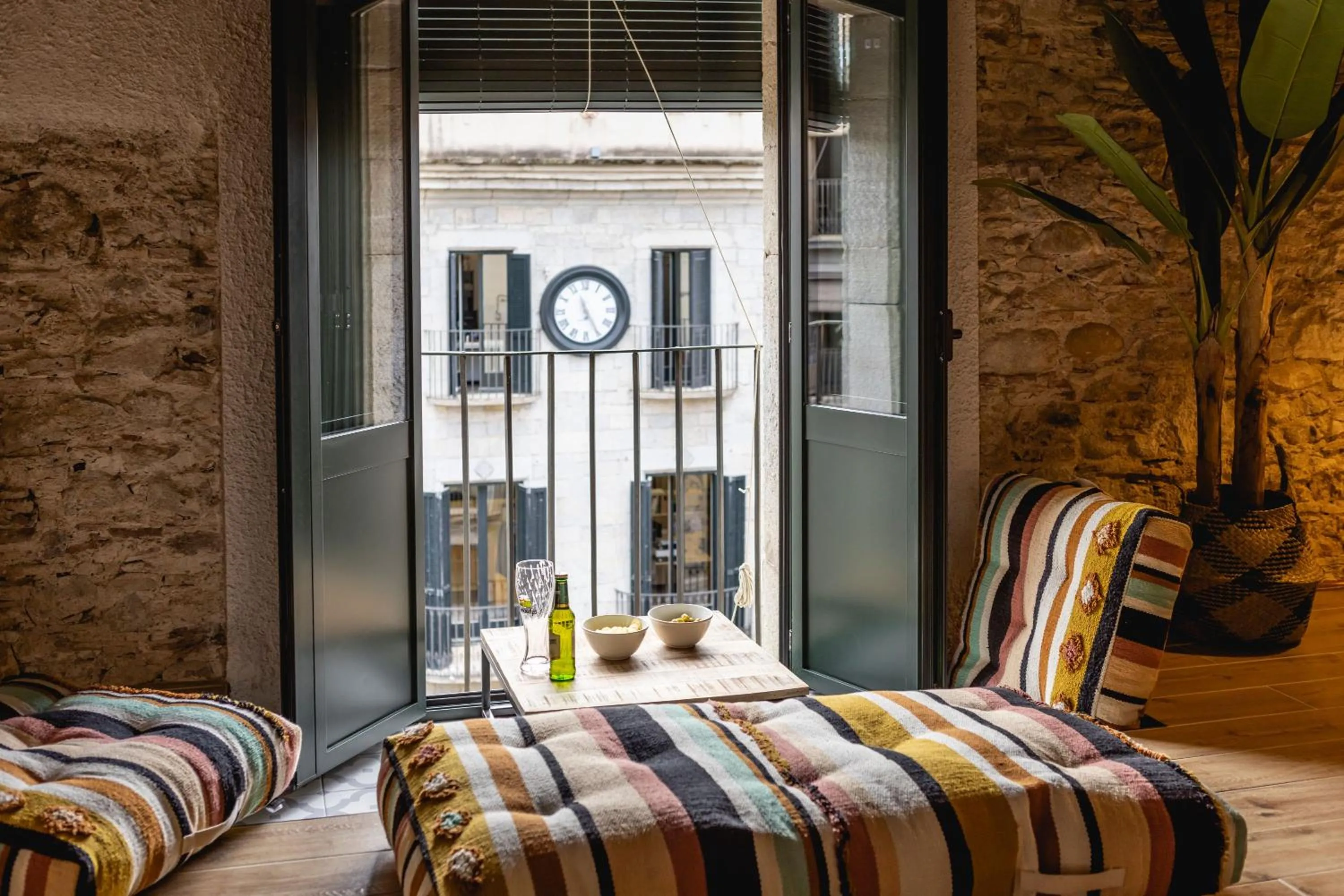 View (from property/room), Bed in Bravissimo Plaça del Vi, Design Penthouse