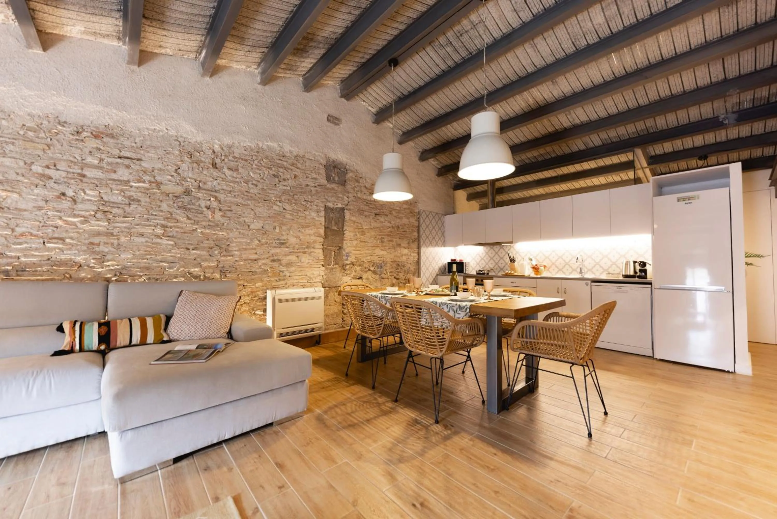 Living room in Bravissimo Plaça del Vi, Design Penthouse