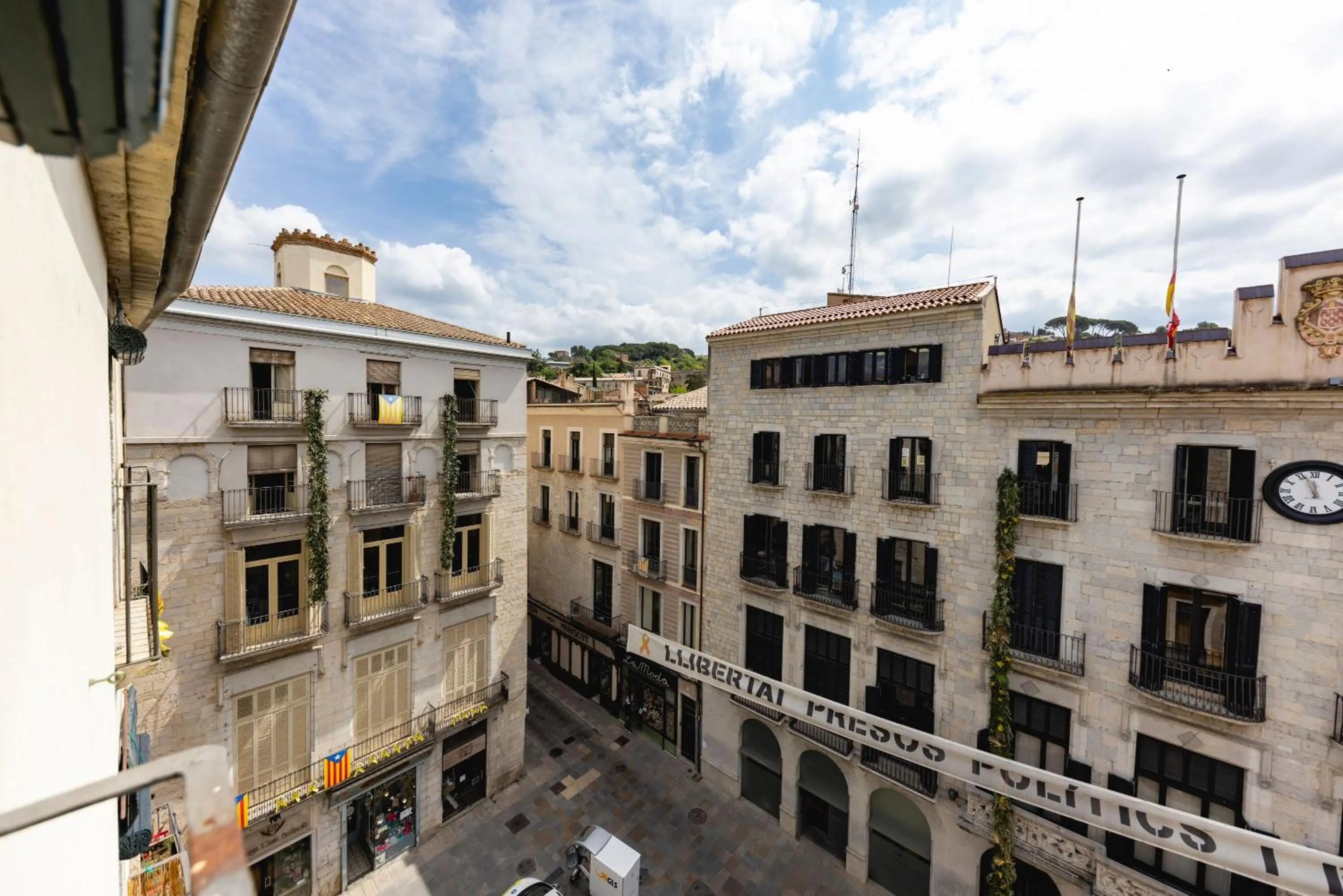 Neighbourhood in Bravissimo Plaça del Vi, Design Penthouse