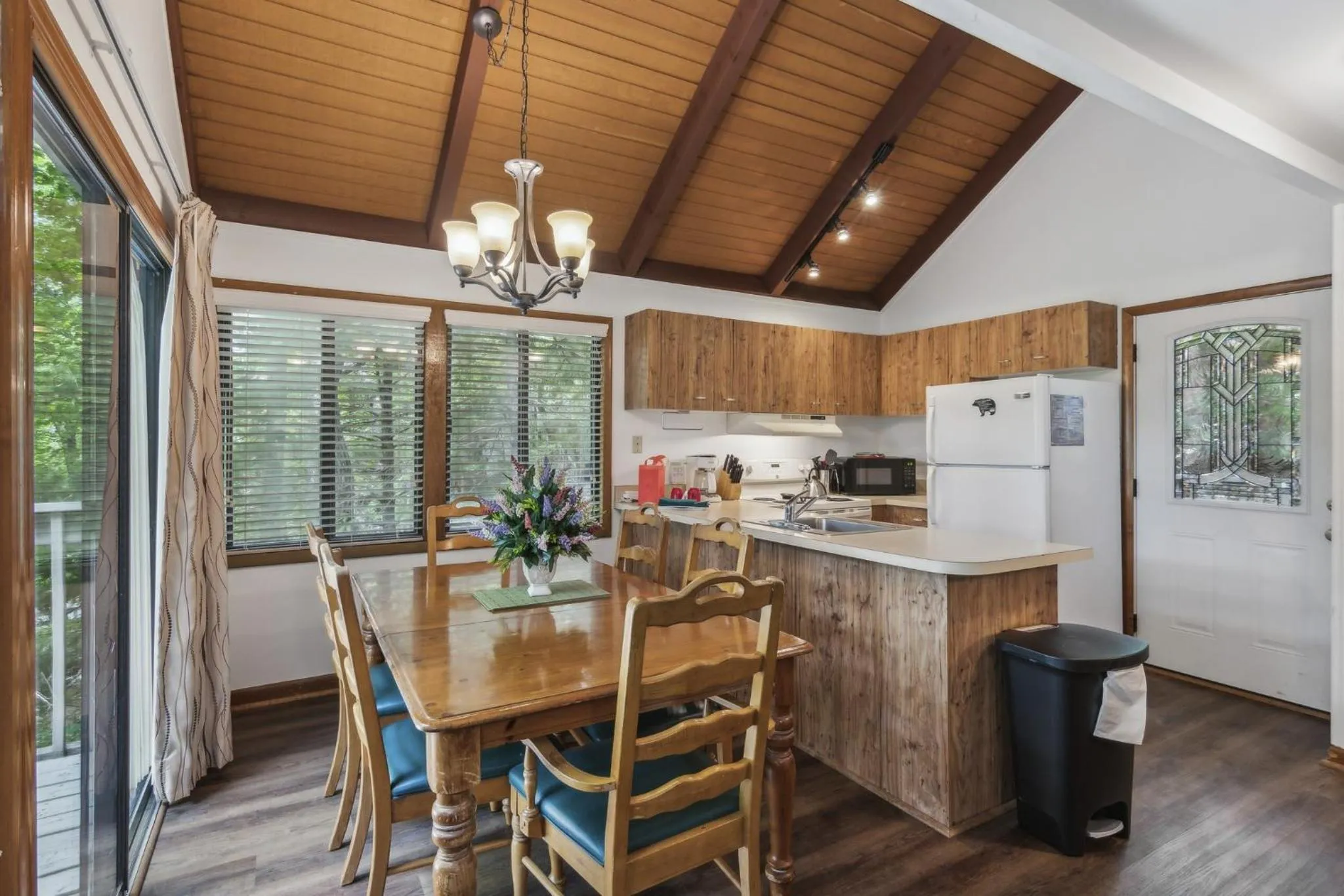 Kitchen or kitchenette in Petit Crest Villas