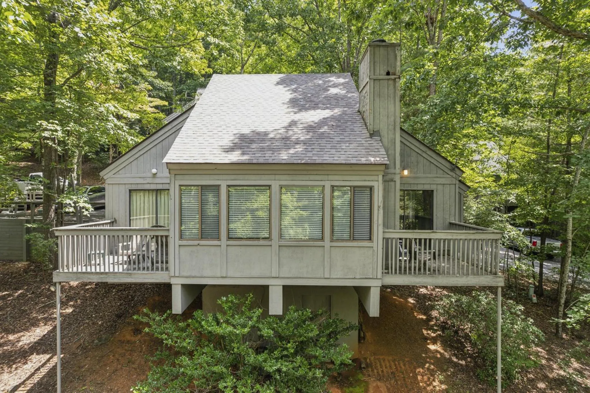 Property building in Petit Crest Villas