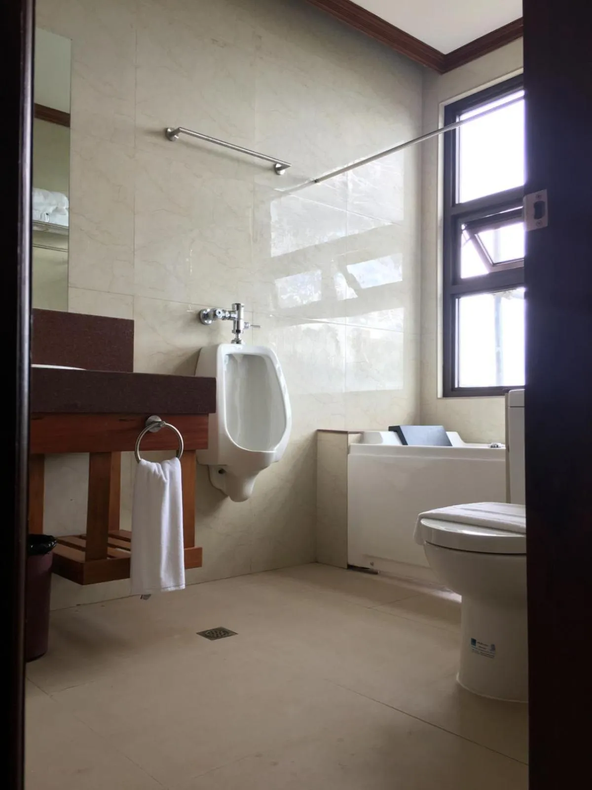 Alta D' Tagaytay Hotel