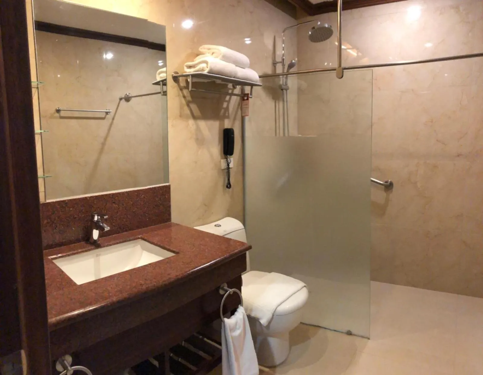 Alta D' Tagaytay Hotel