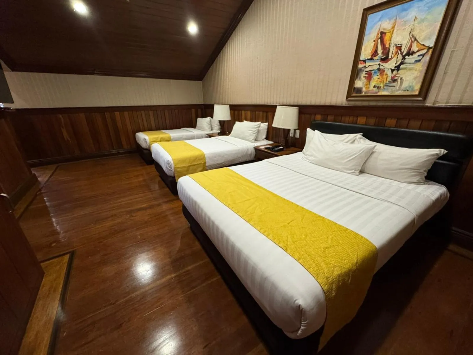 Bed in Alta D' Tagaytay Hotel