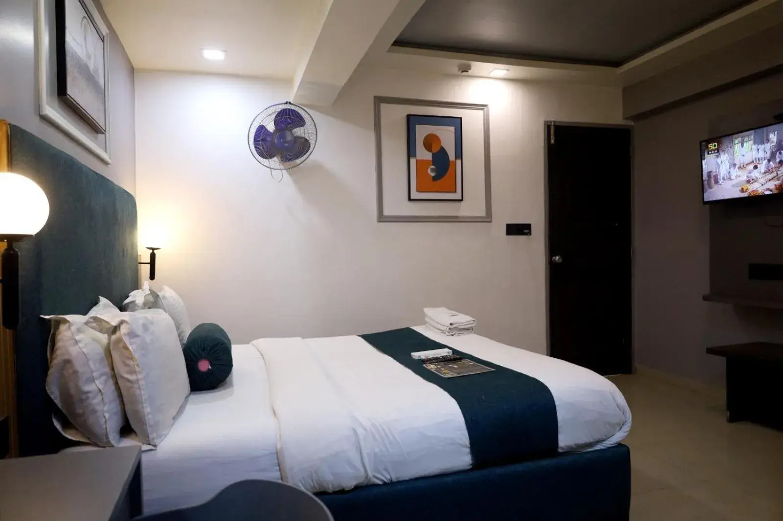 HOTEL GOLD LEAF HOTEL GOLD LEAF