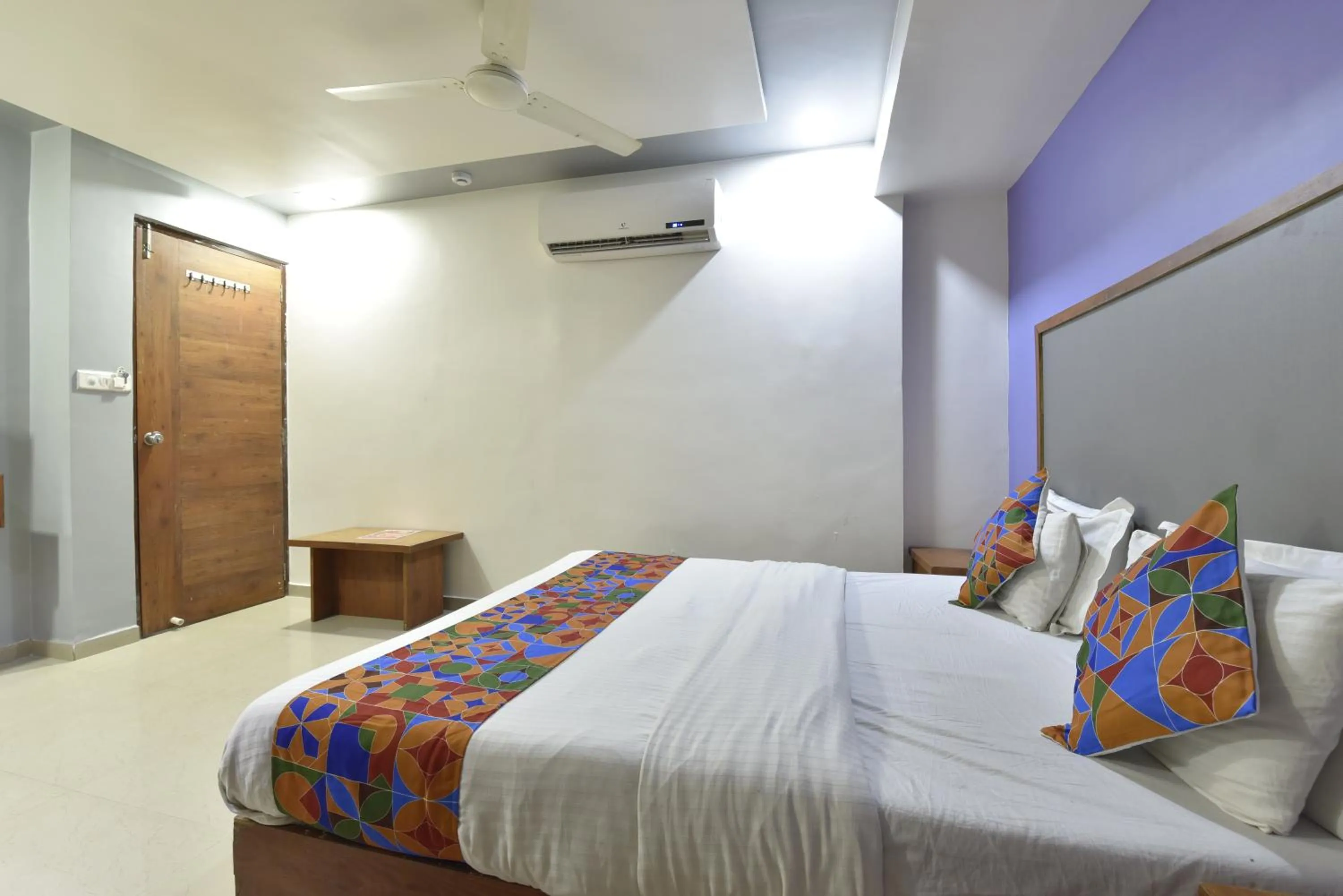 Bed in HOTEL GOLD LEAF