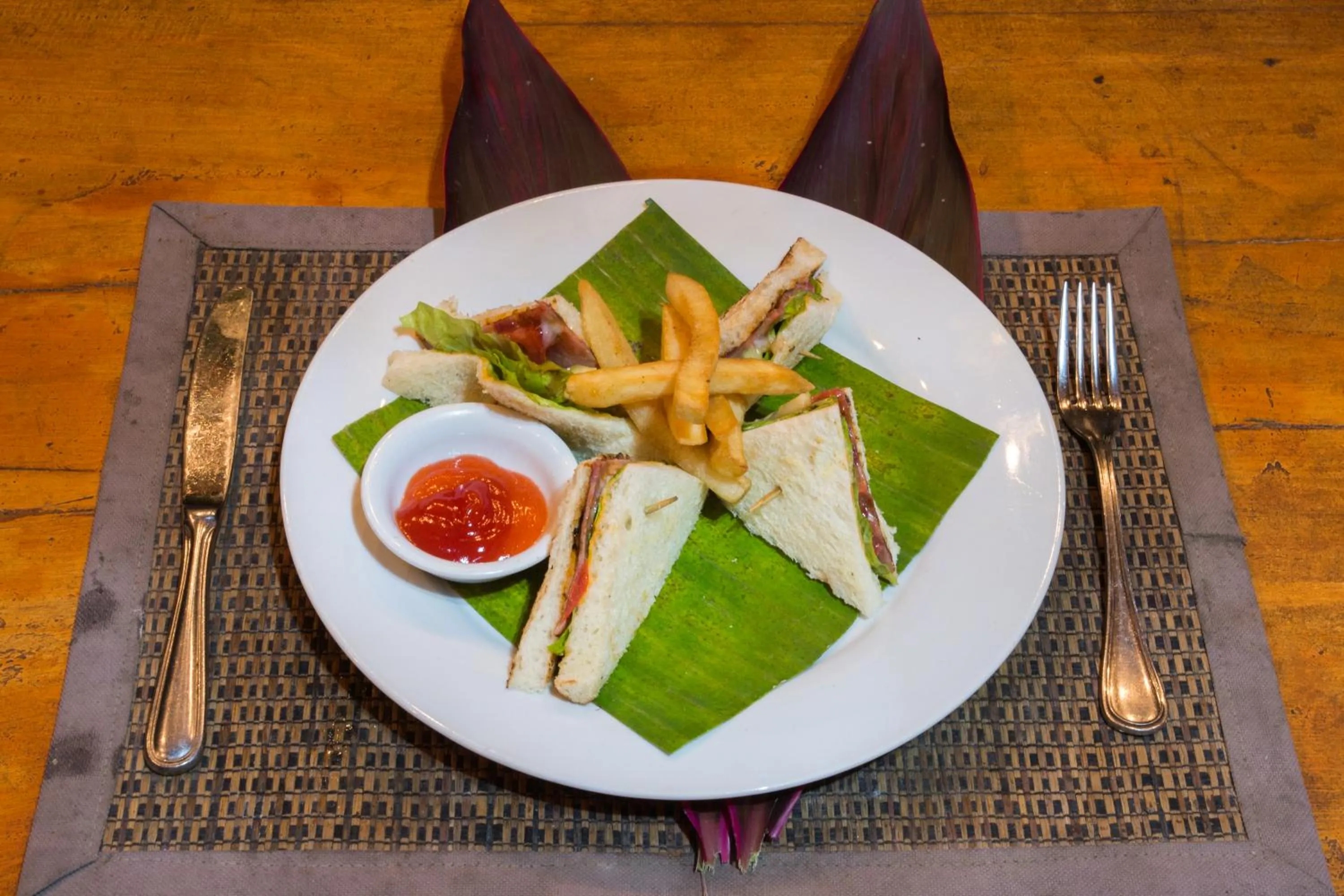 Restaurant/places to eat in Alam Selumbung Garden