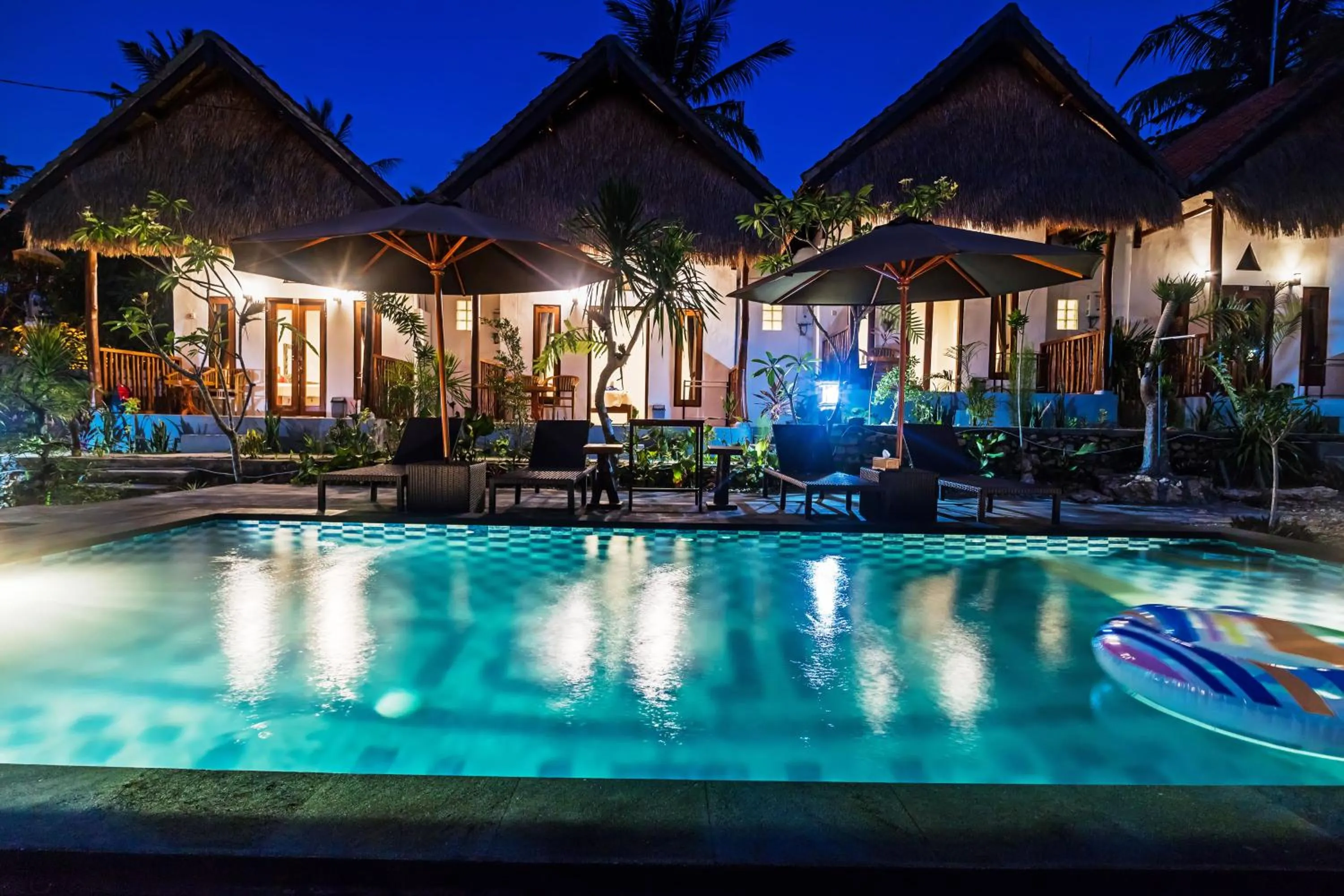 Swimming pool in Alam Selumbung Garden