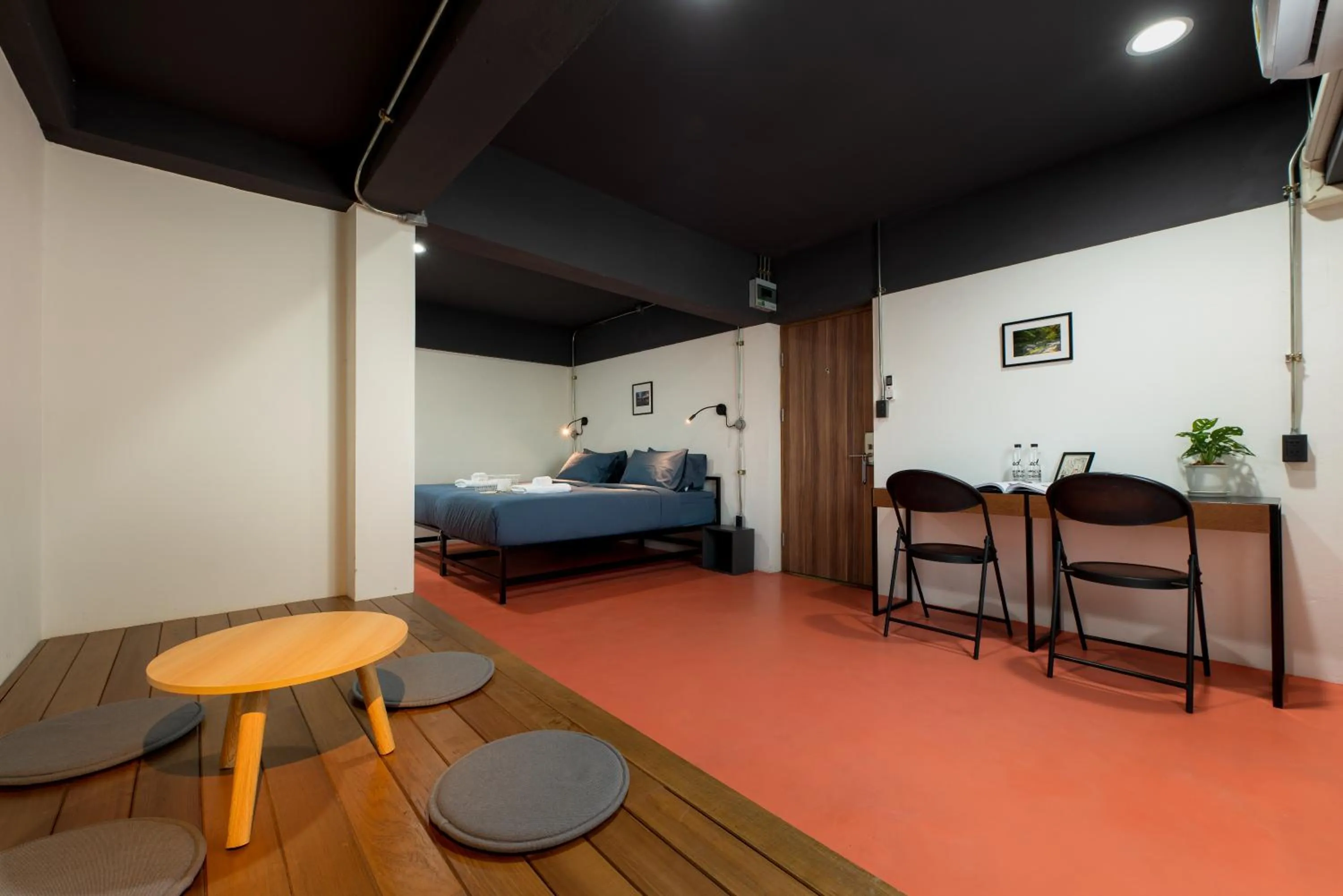 Photo of the whole room, Bed in Ed Hostel