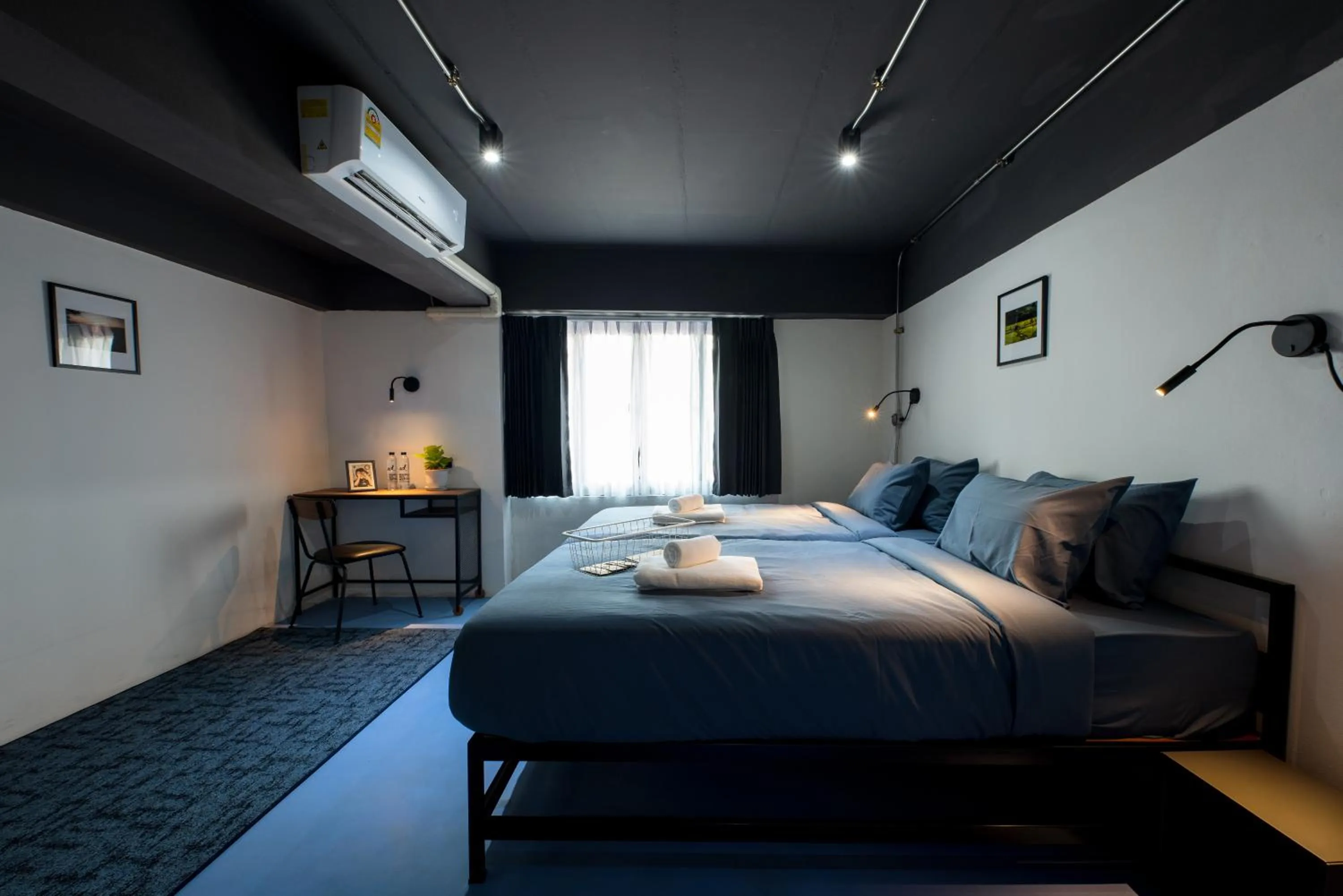 Photo of the whole room, Bed in Ed Hostel