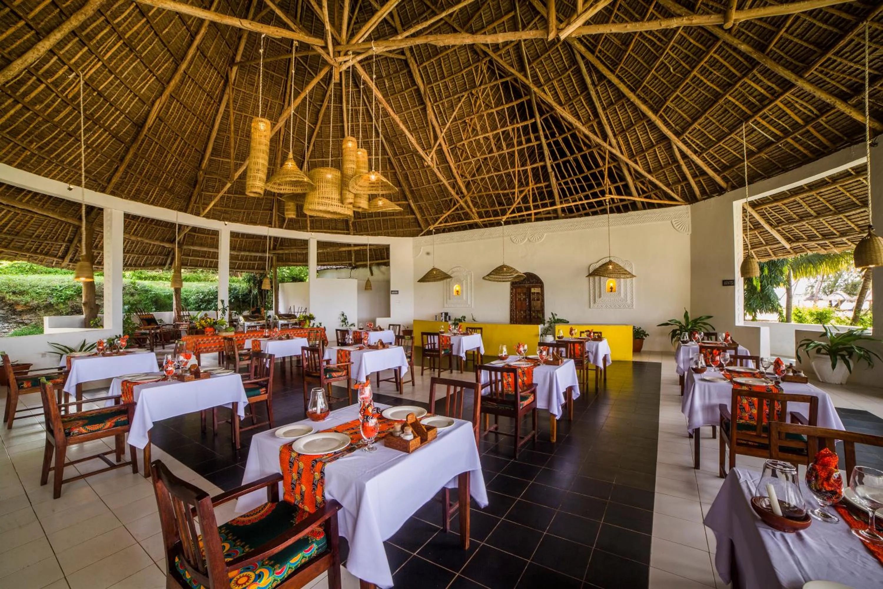 Restaurant/places to eat in Antonio Beach Tree House Hotel & Spa