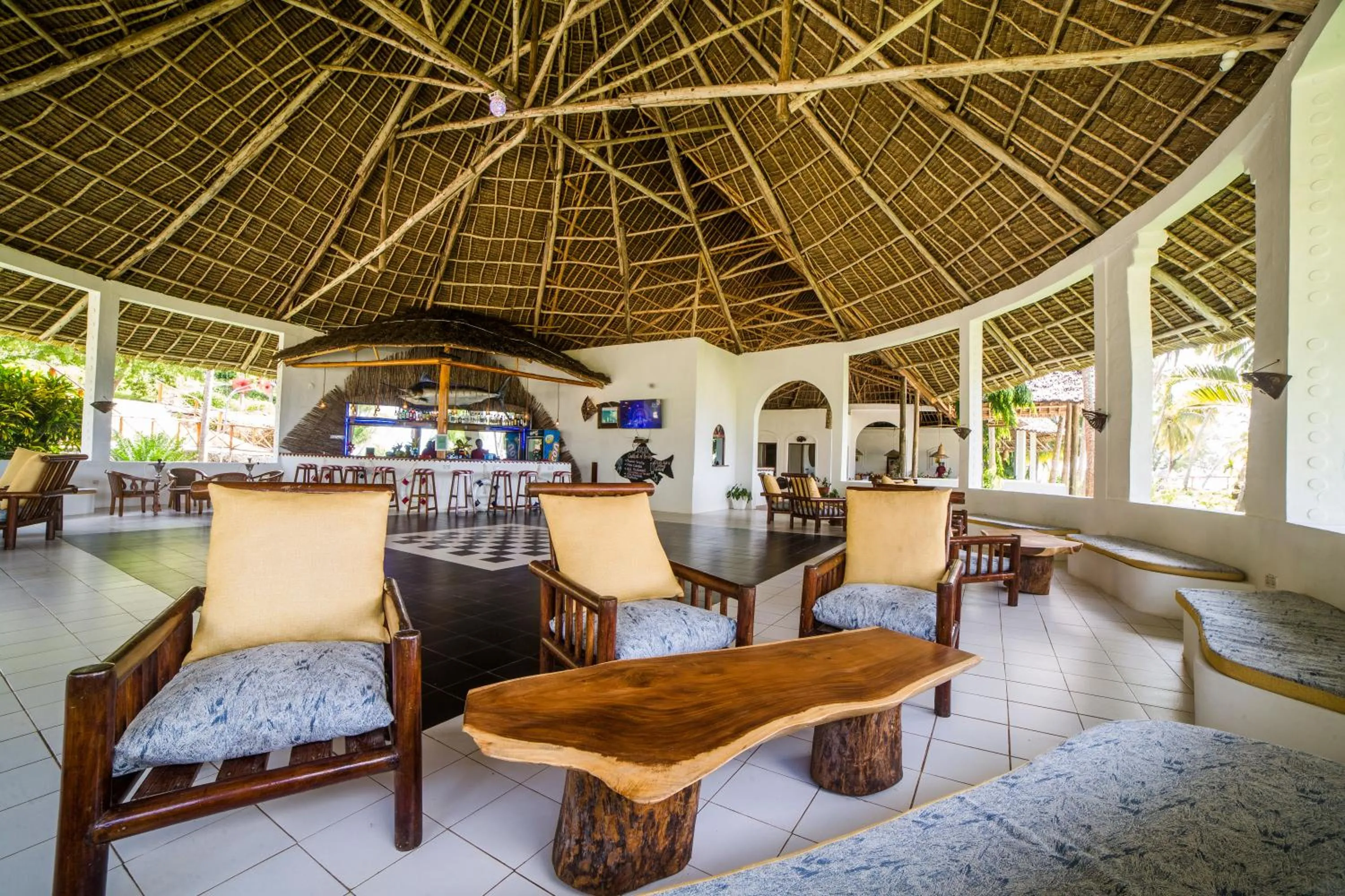 Nightclub / DJ in Antonio Beach Tree House Hotel & Spa