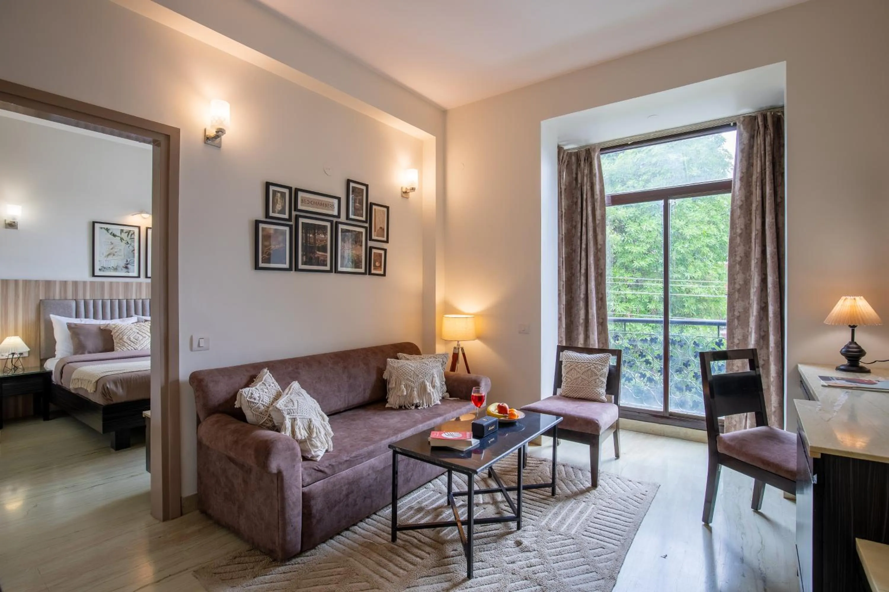 Living room, Bed in BedChambers Serviced Apartments, Sector 40