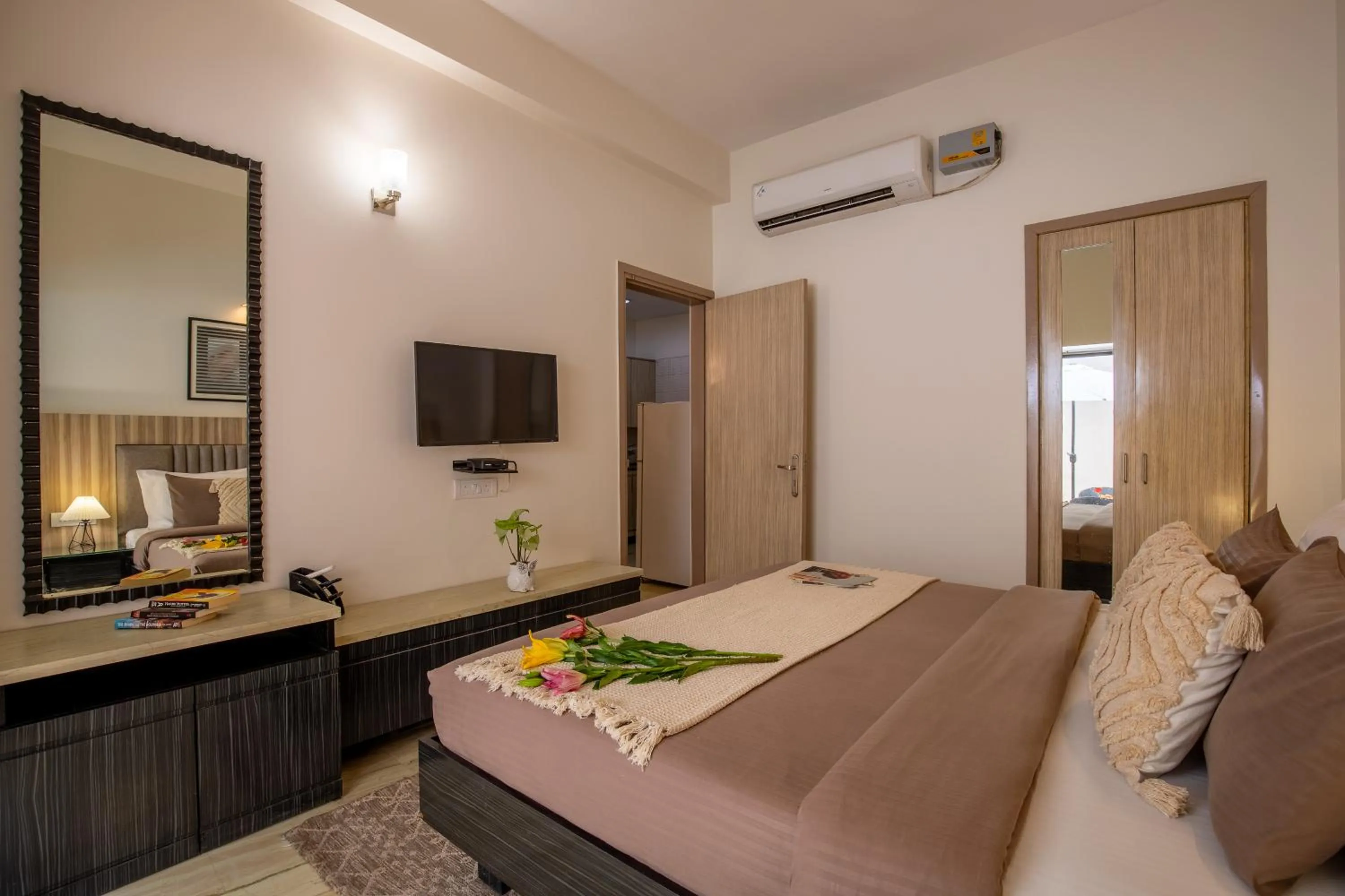 Bed in BedChambers Serviced Apartments, Sector 40