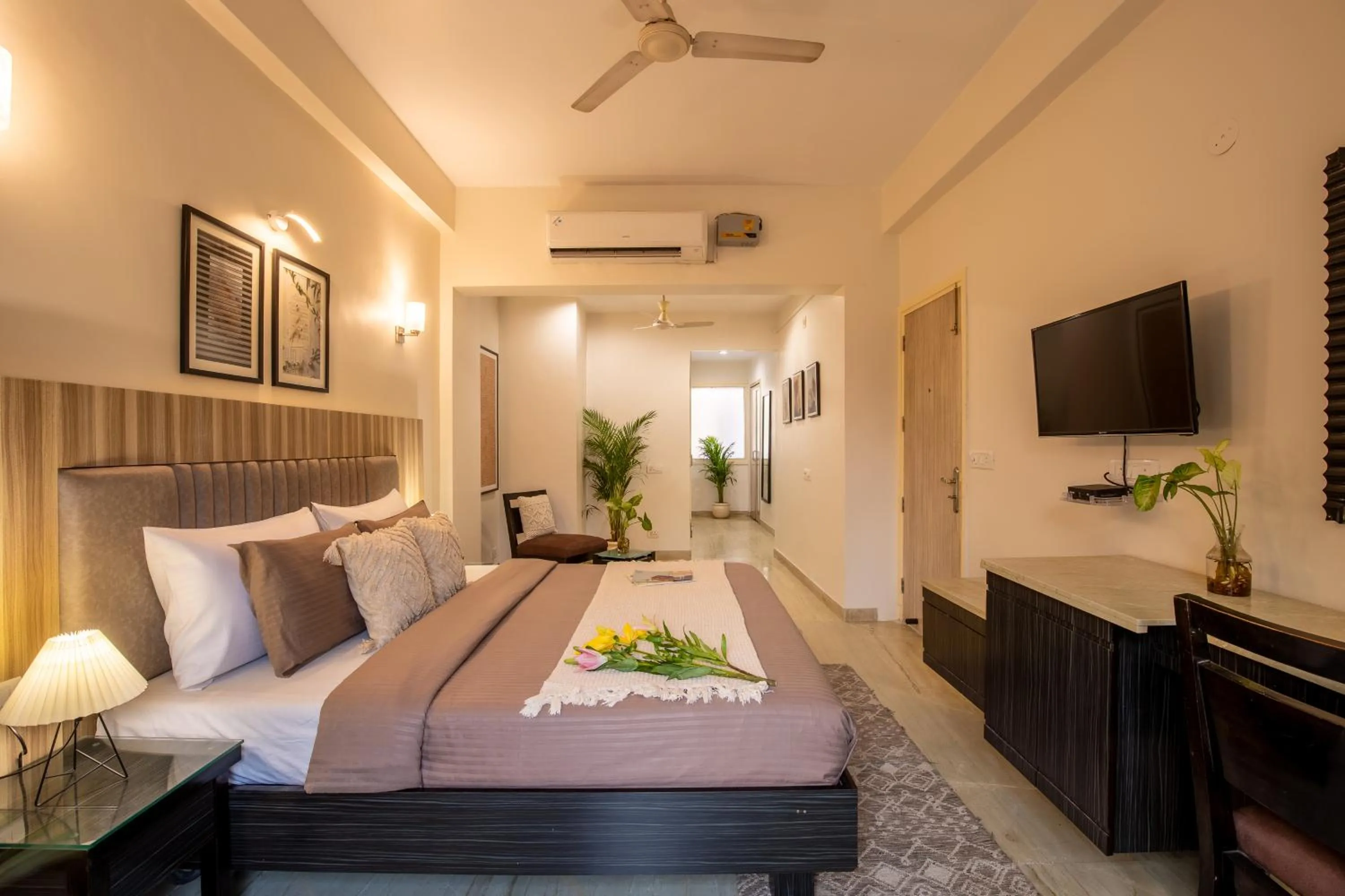 Bed in BedChambers Serviced Apartments, Sector 40