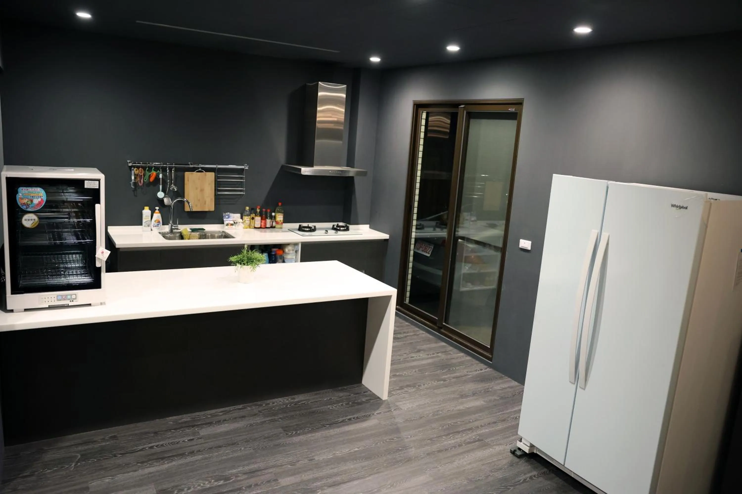 Communal kitchen in 9 Tan Yuan Homestay