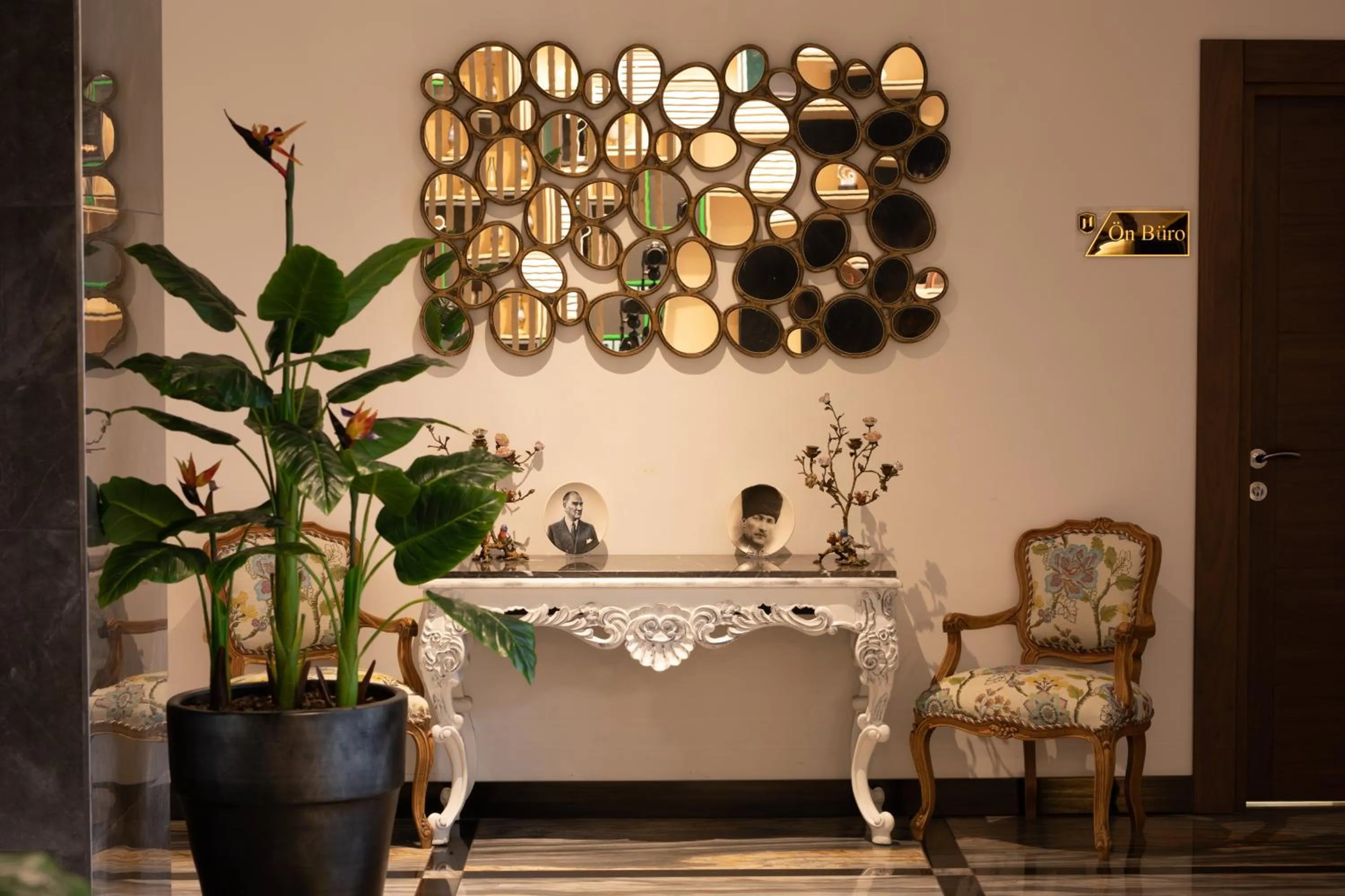 Lobby or reception in Holiday Inn - Trabzon-East by IHG