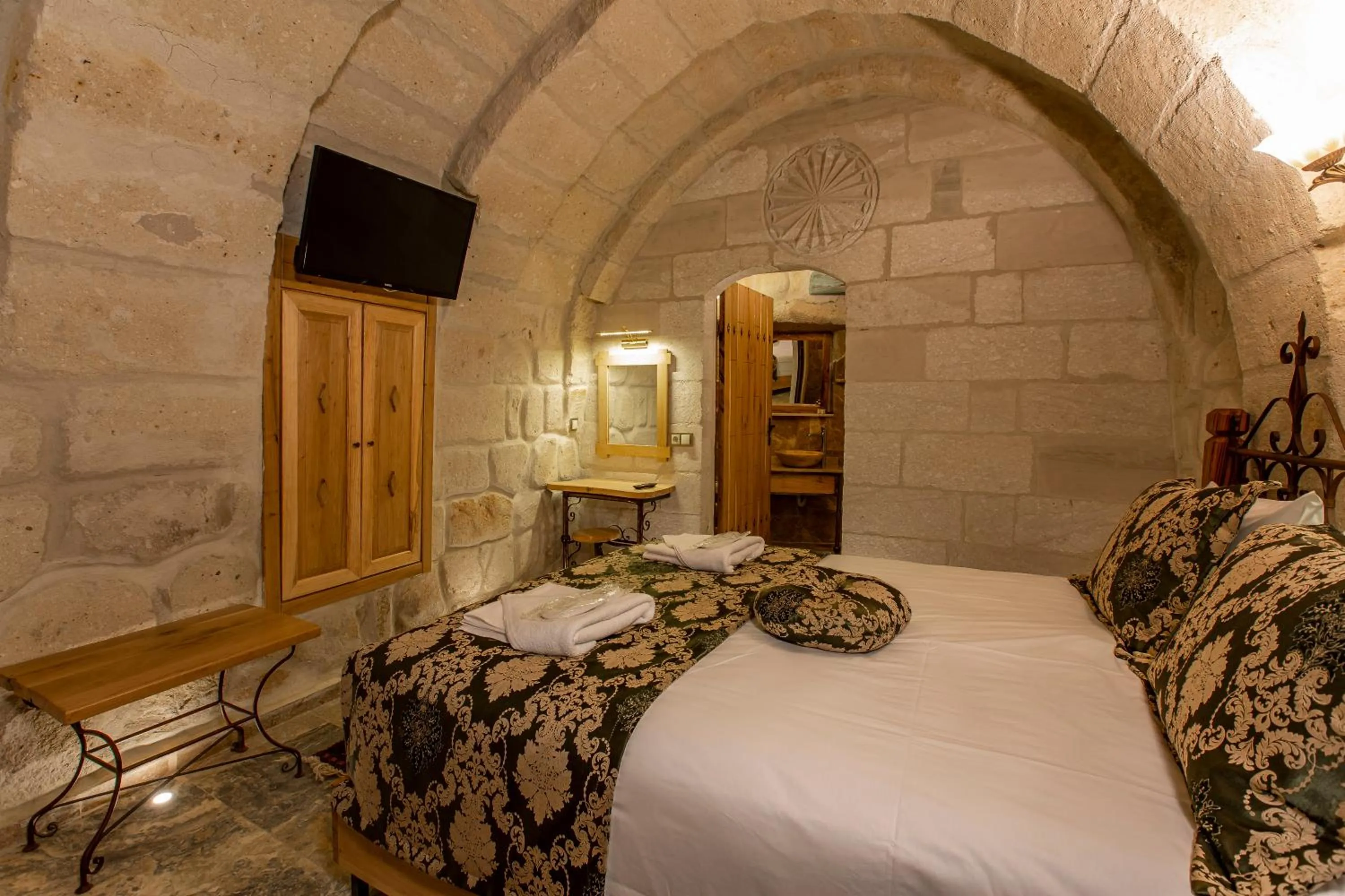 Bed in Goreme Mansion