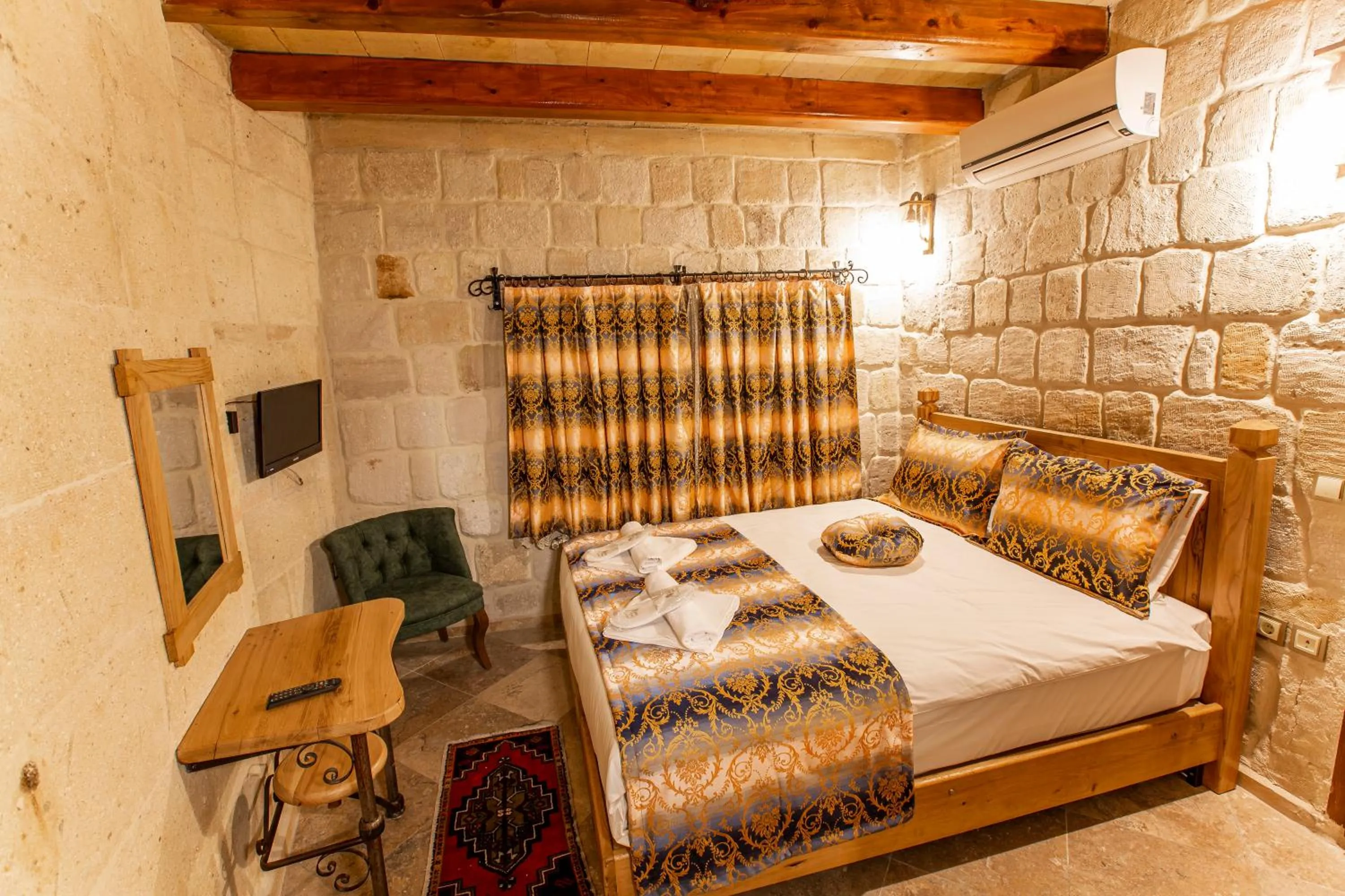 Bed in Goreme Mansion