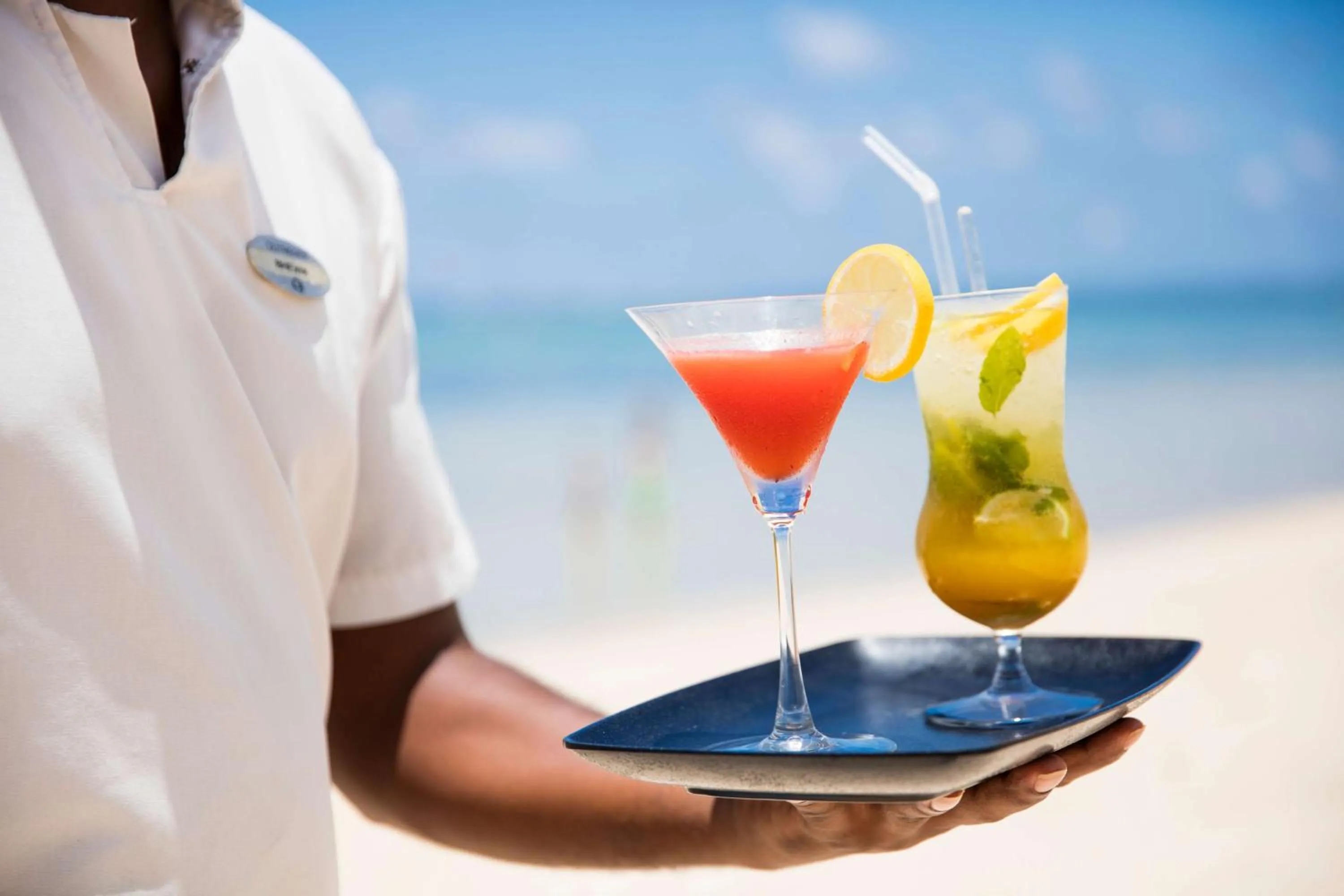 Lounge or bar in Outrigger Mauritius Beach Resort