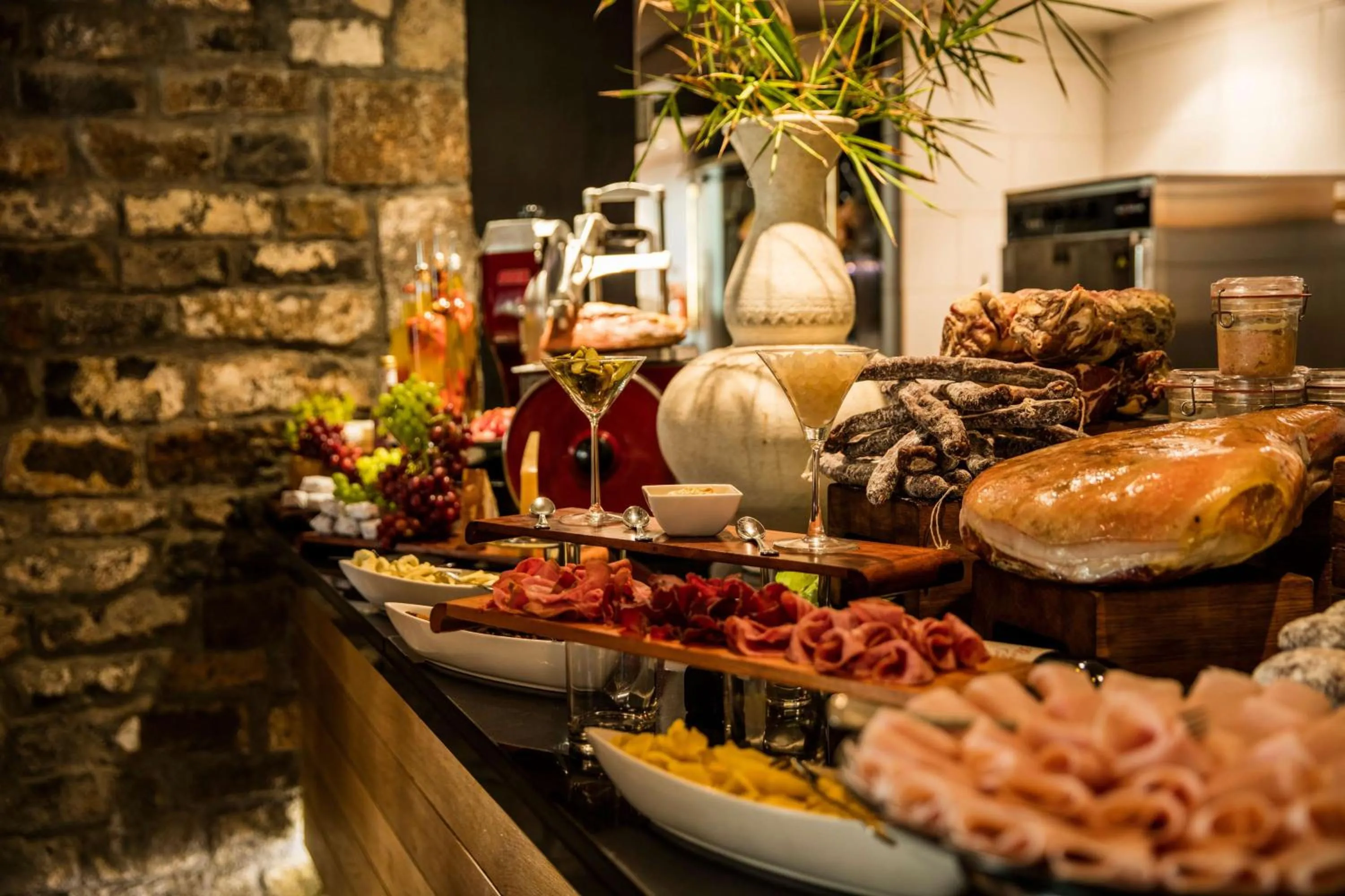 Restaurant/places to eat in Outrigger Mauritius Beach Resort