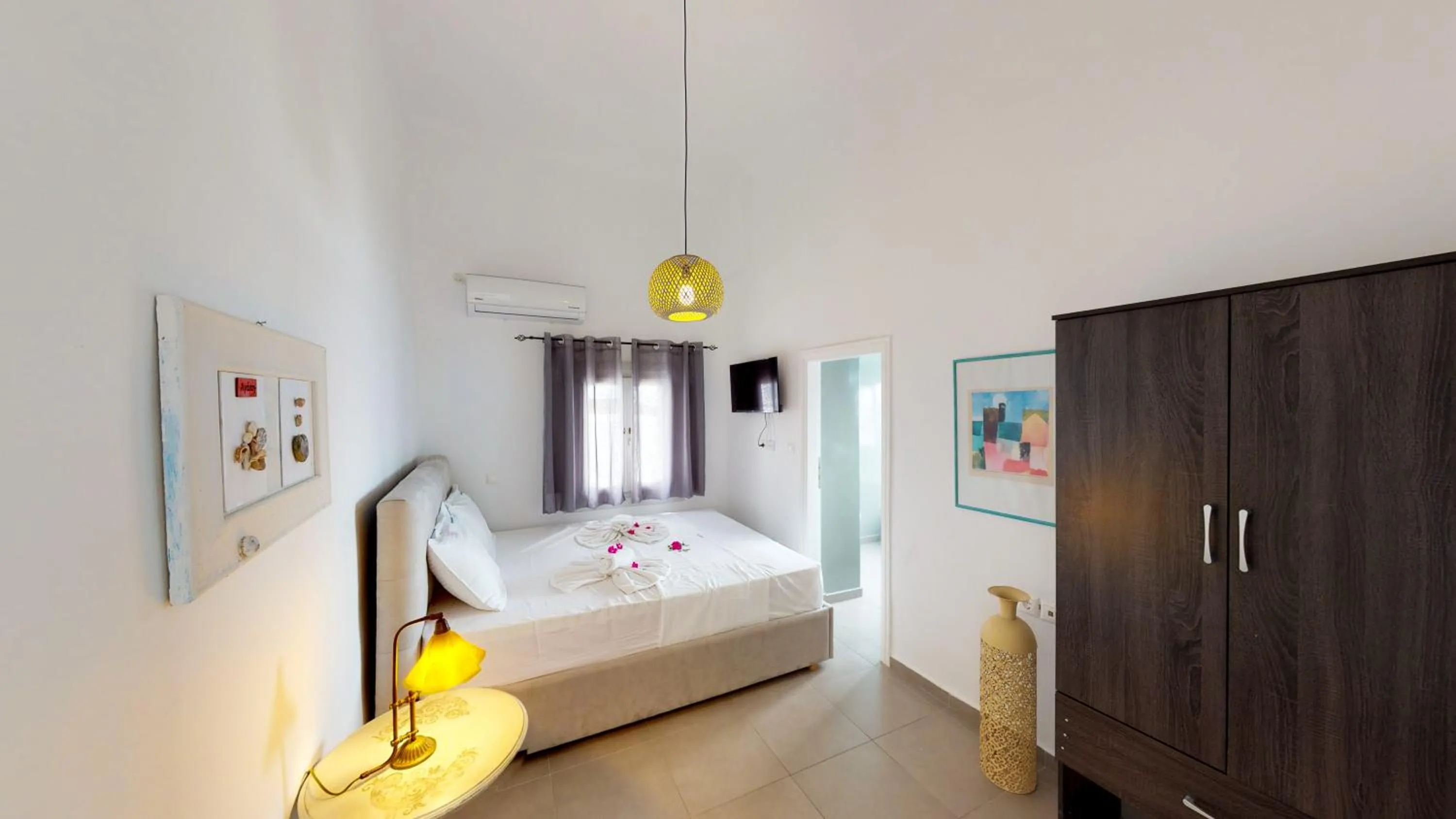 Bedroom in NEOKLASSIKO KOUKOULI