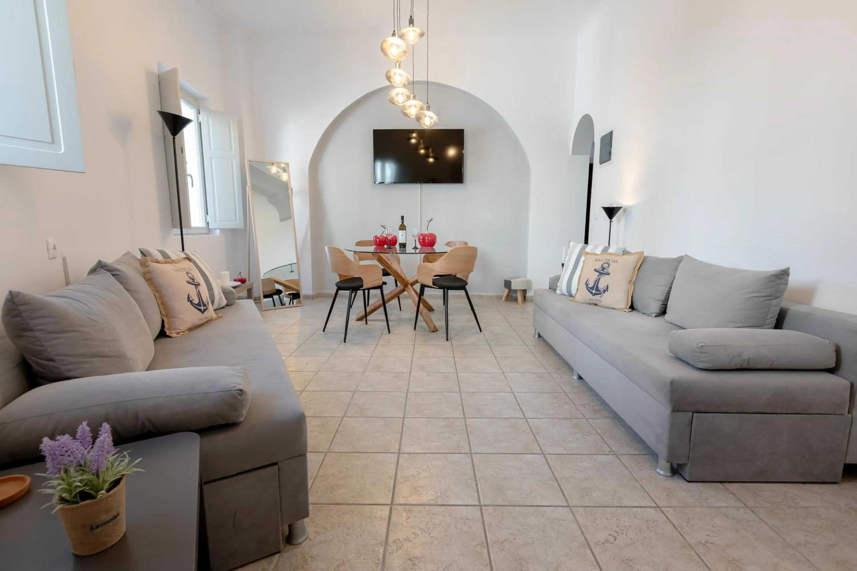 Seating area in NEOKLASSIKO KOUKOULI