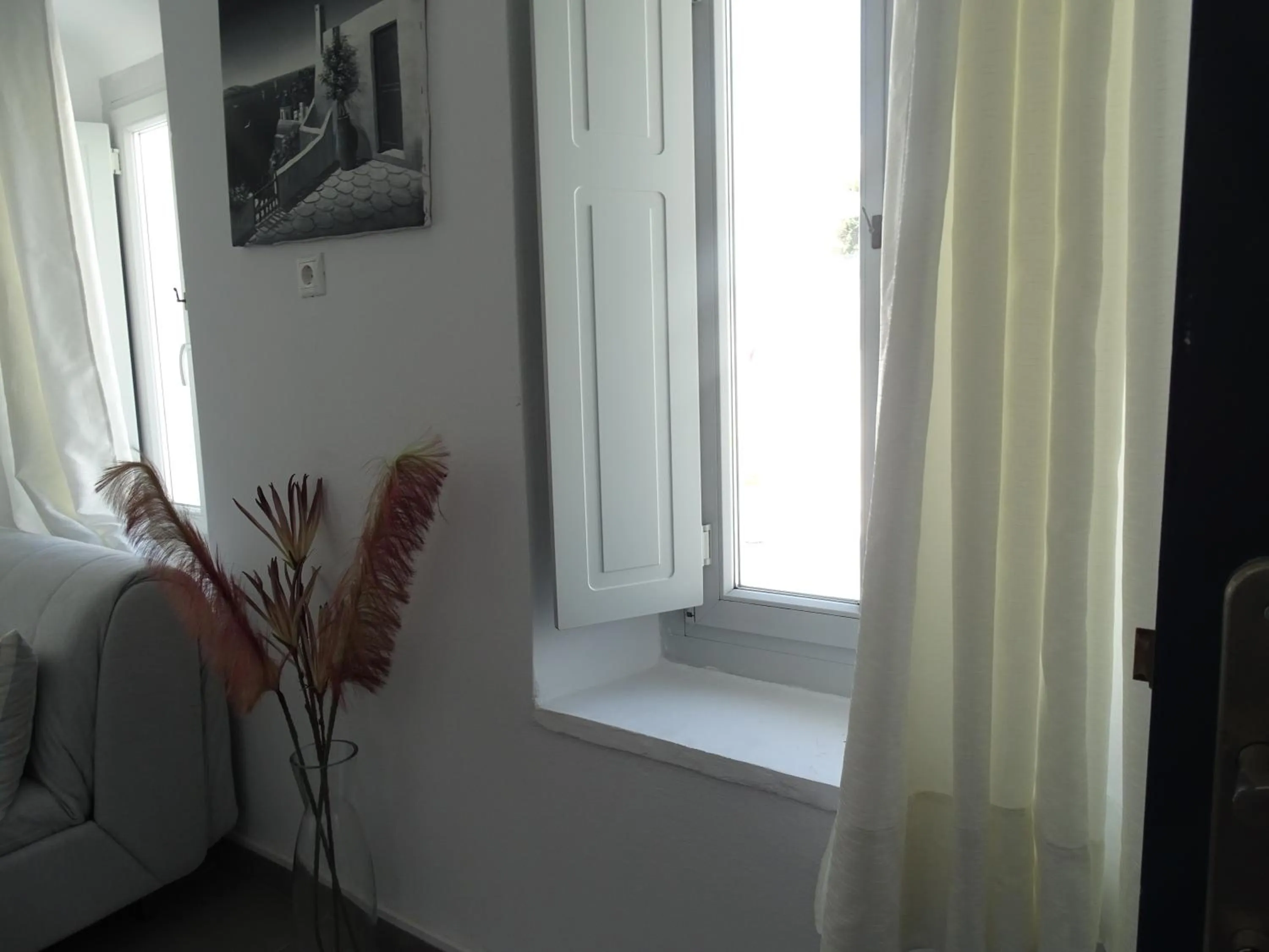 Decorative detail in NEOKLASSIKO KOUKOULI