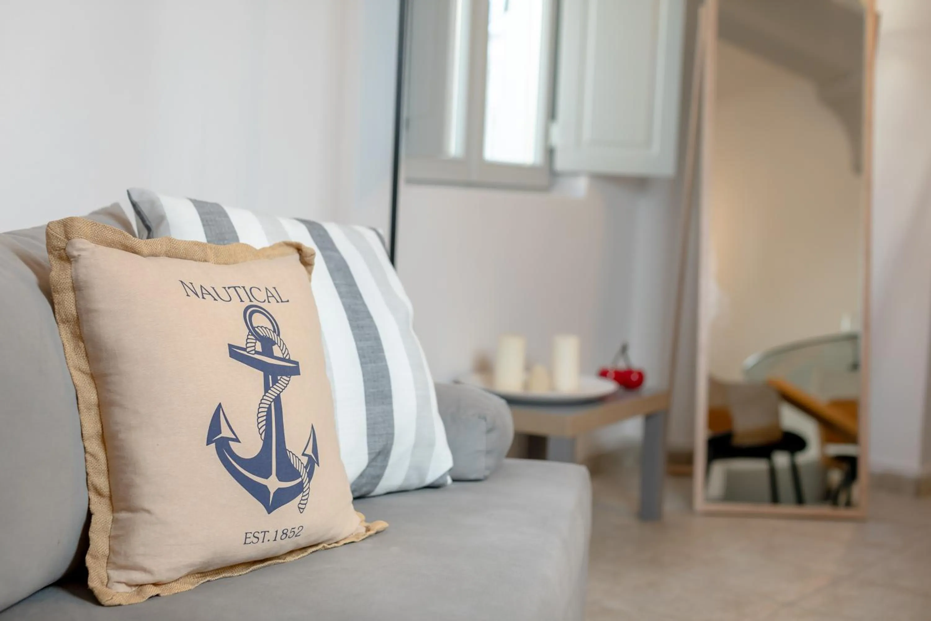 Decorative detail in NEOKLASSIKO KOUKOULI