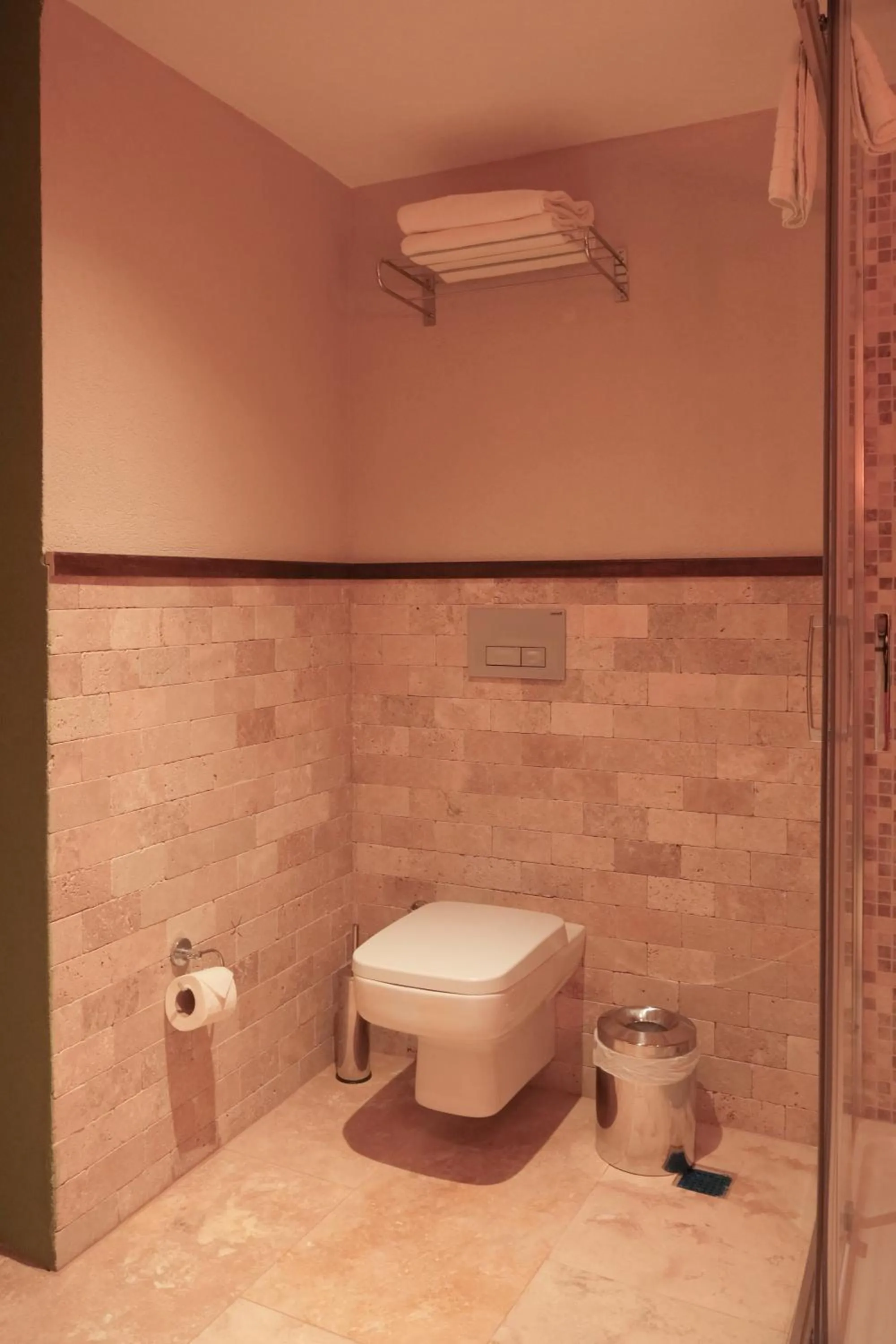 Toilet in Phellos Suites Boutique Hotel