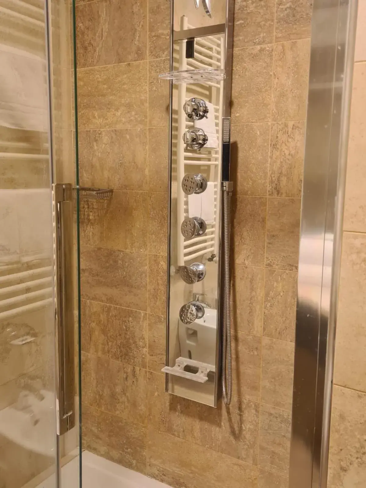 Comfort Triple Room in Elysium Hotel Raya Comfort Triple Room in Elysium Hotel Raya