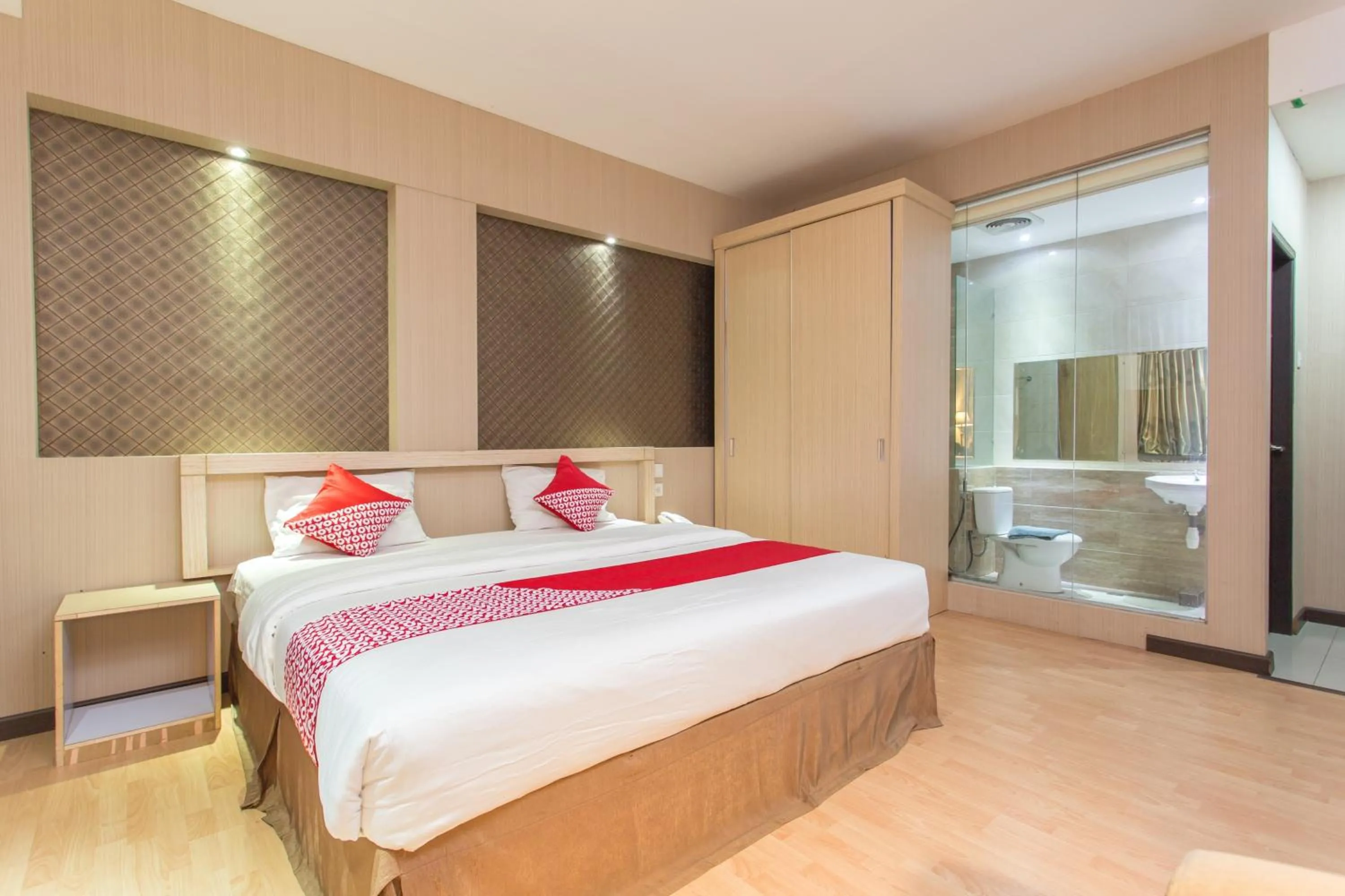 Bedroom in OYO 663 Hotel Sejati