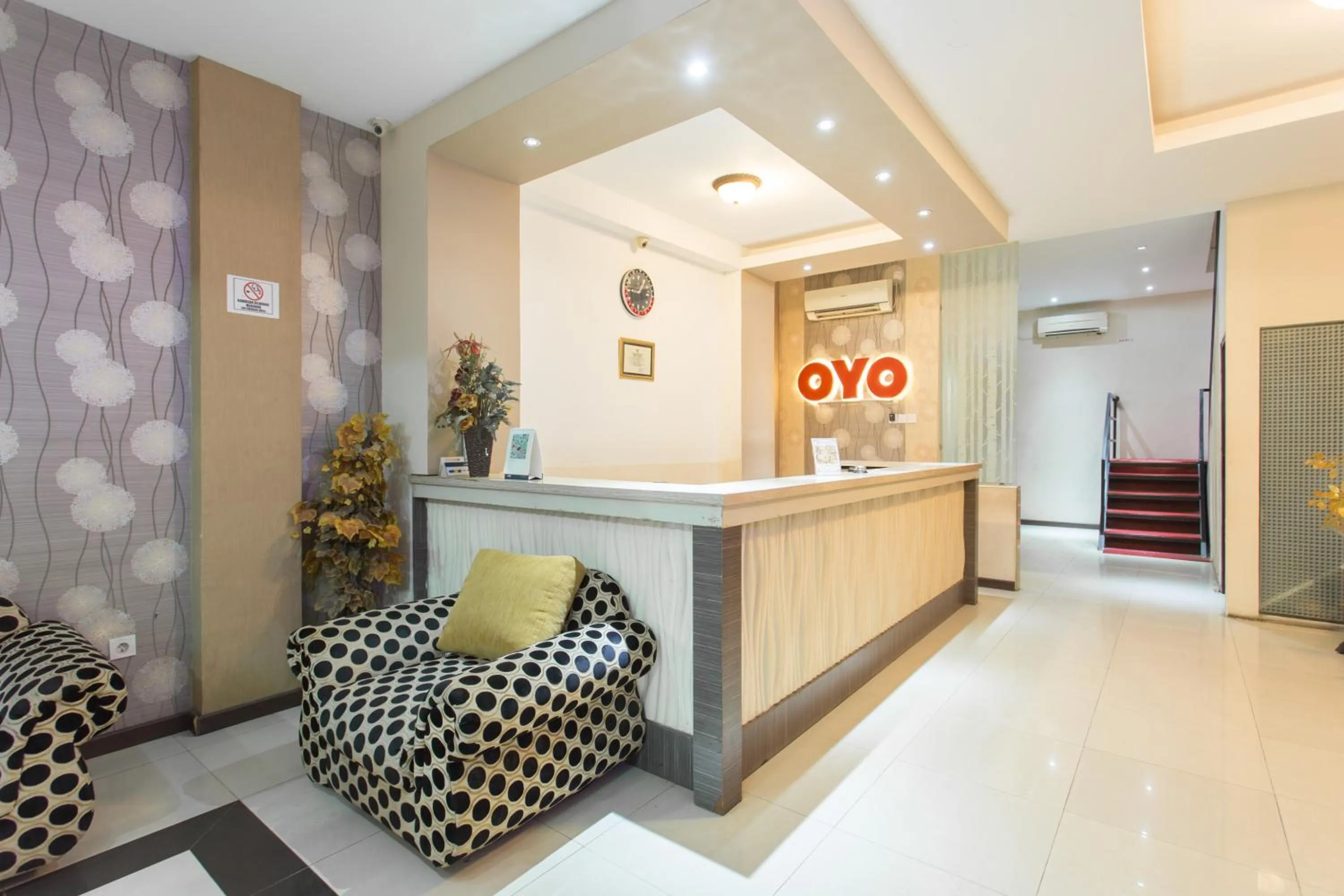 Lobby or reception in OYO 663 Hotel Sejati