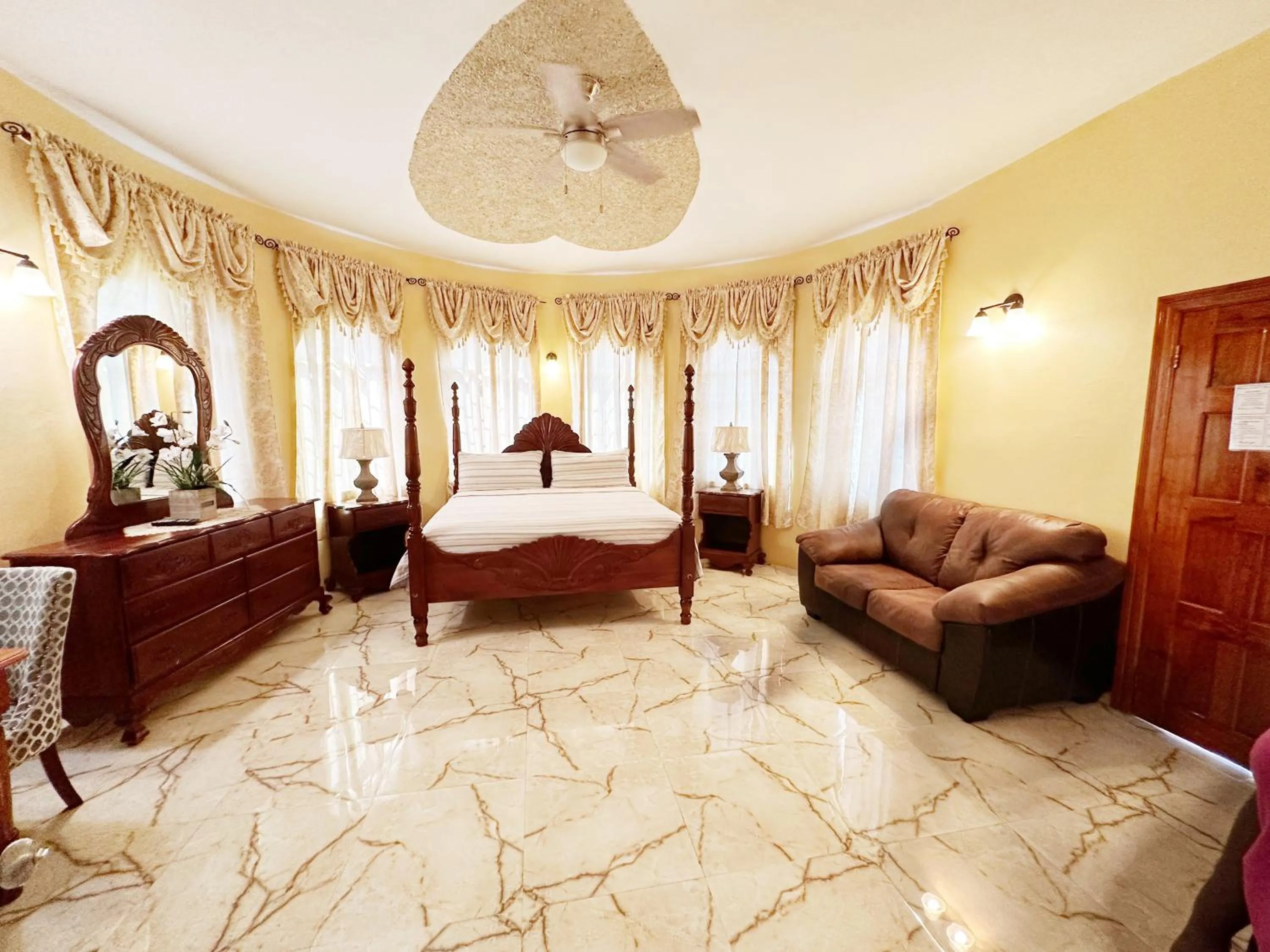 Dela de-Rose Guest House Negril Jamaica