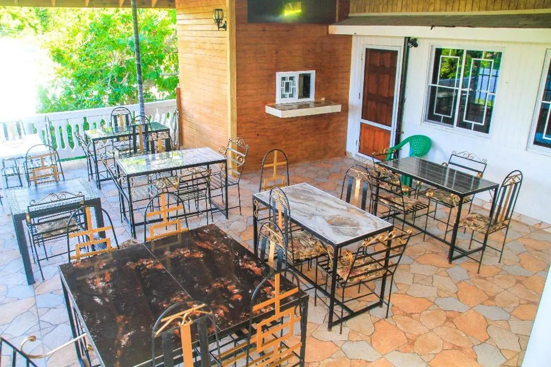 Dela de-Rose Guest House Negril Jamaica