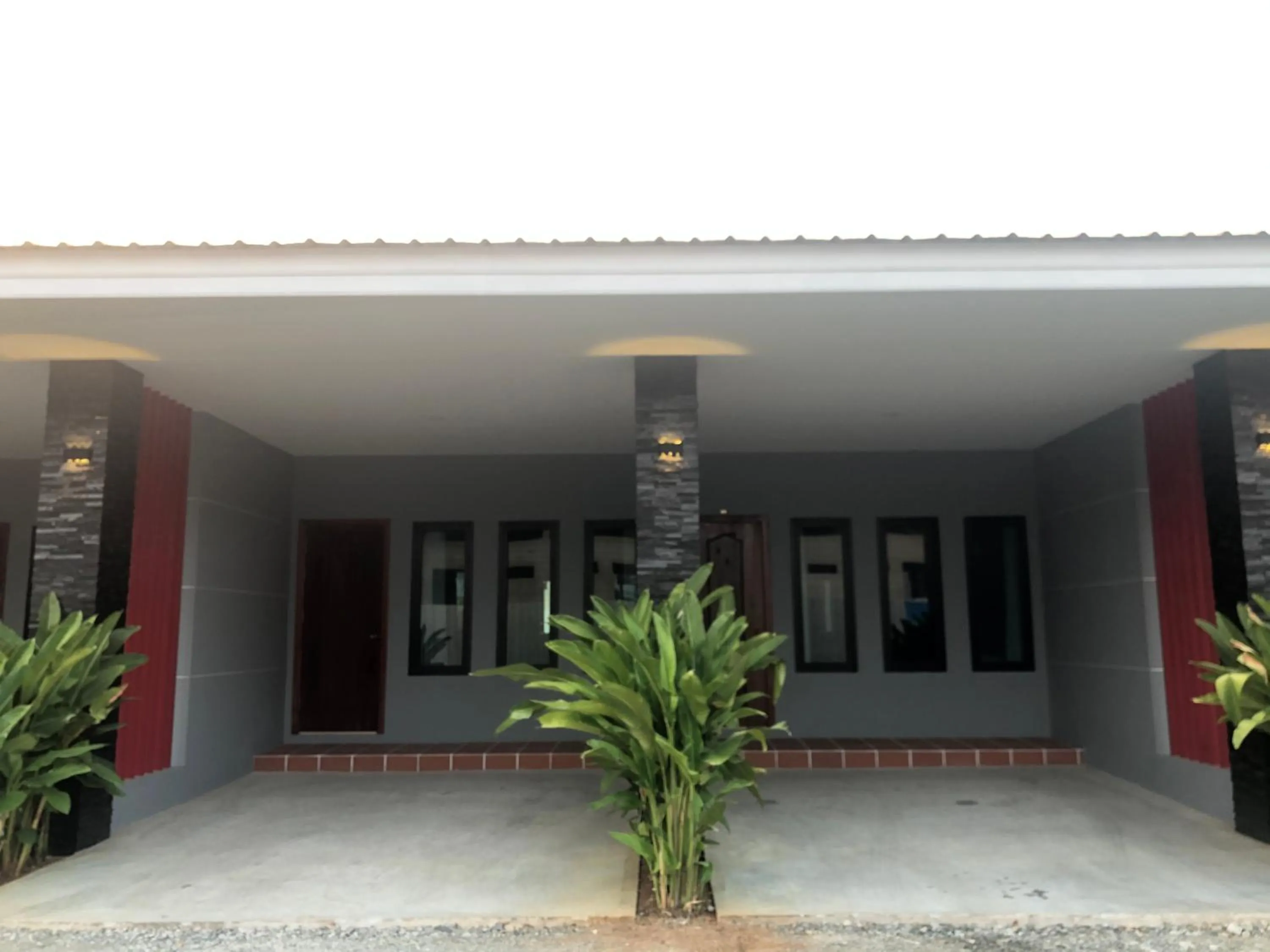 Facade/entrance in Pailin Place