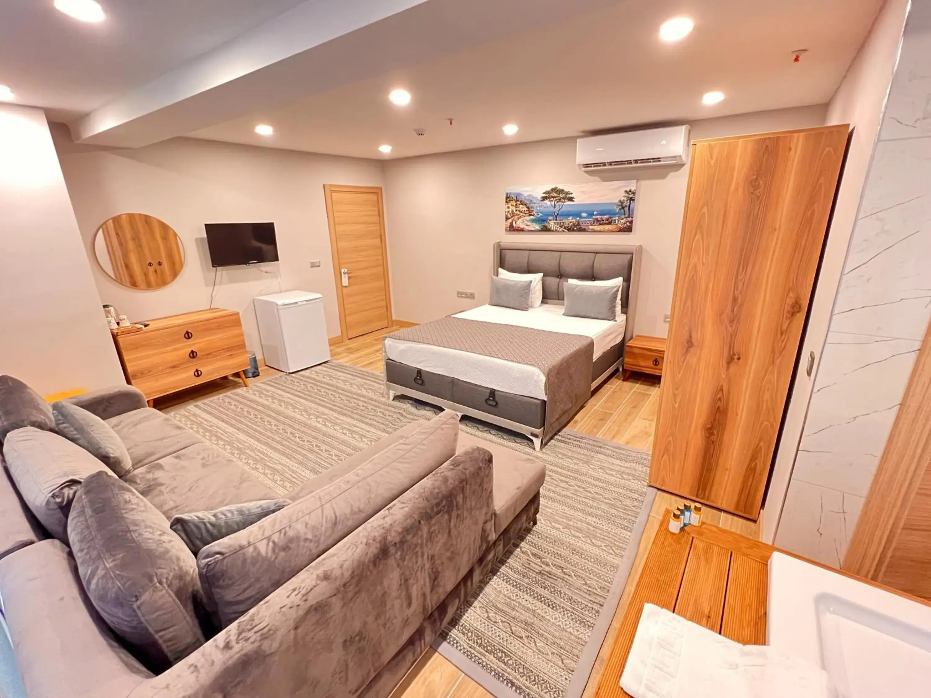 King Suite with Spa Bath - single occupancy in Old Town Point Hotel & Spa Antalya King Suite with Spa Bath - single occupancy in Old Town Point Hotel & Spa Antalya