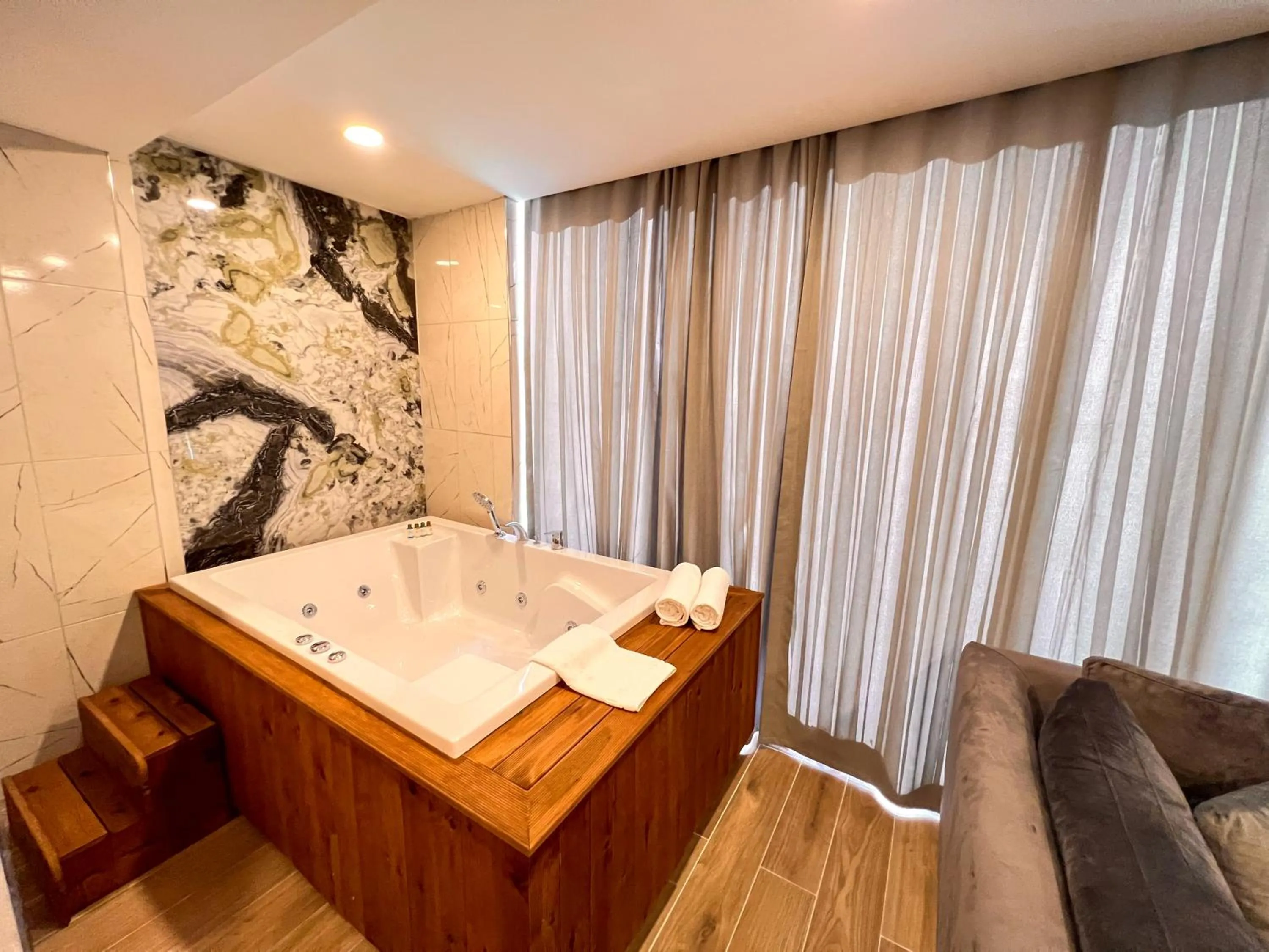 Hot Tub, Bed in Old Town Point Hotel & Spa Antalya