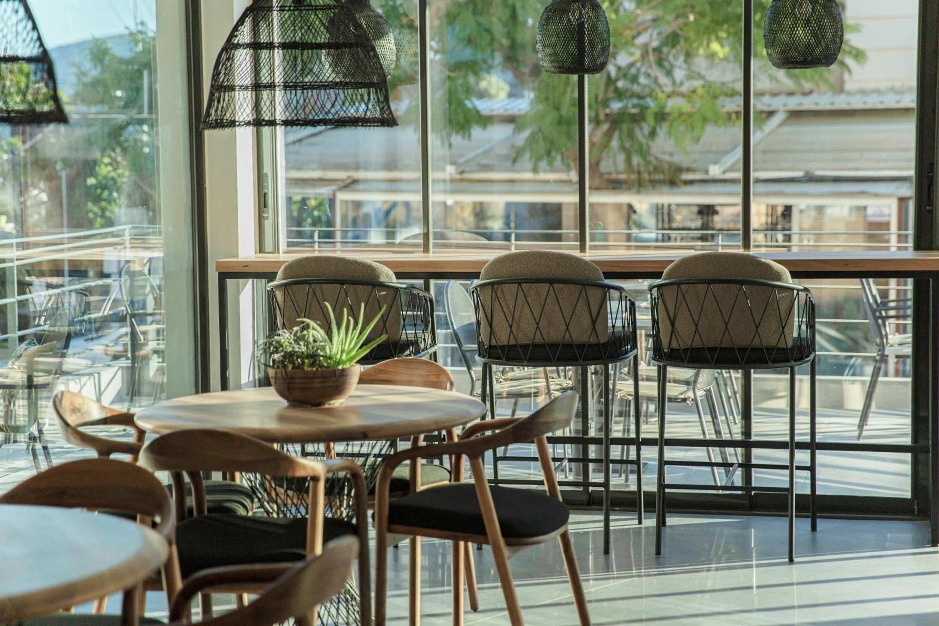 Restaurant/places to eat in Payava Hotel by True Blue