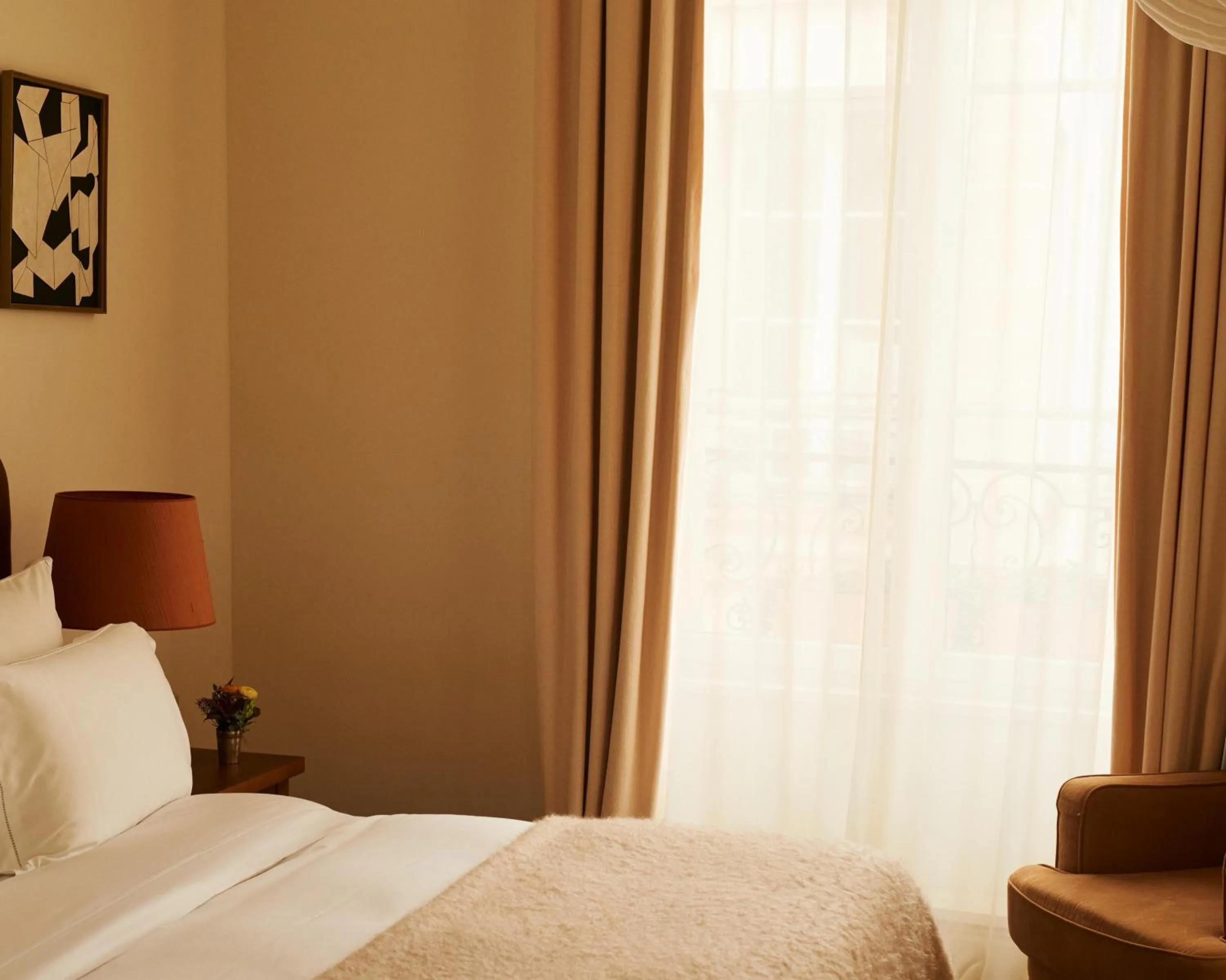 Bedroom, Bed in Château Voltaire