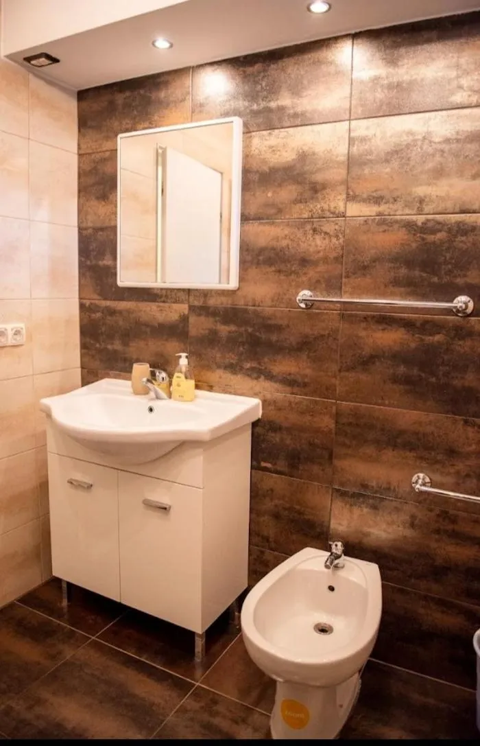 Shower in Pansion Eden