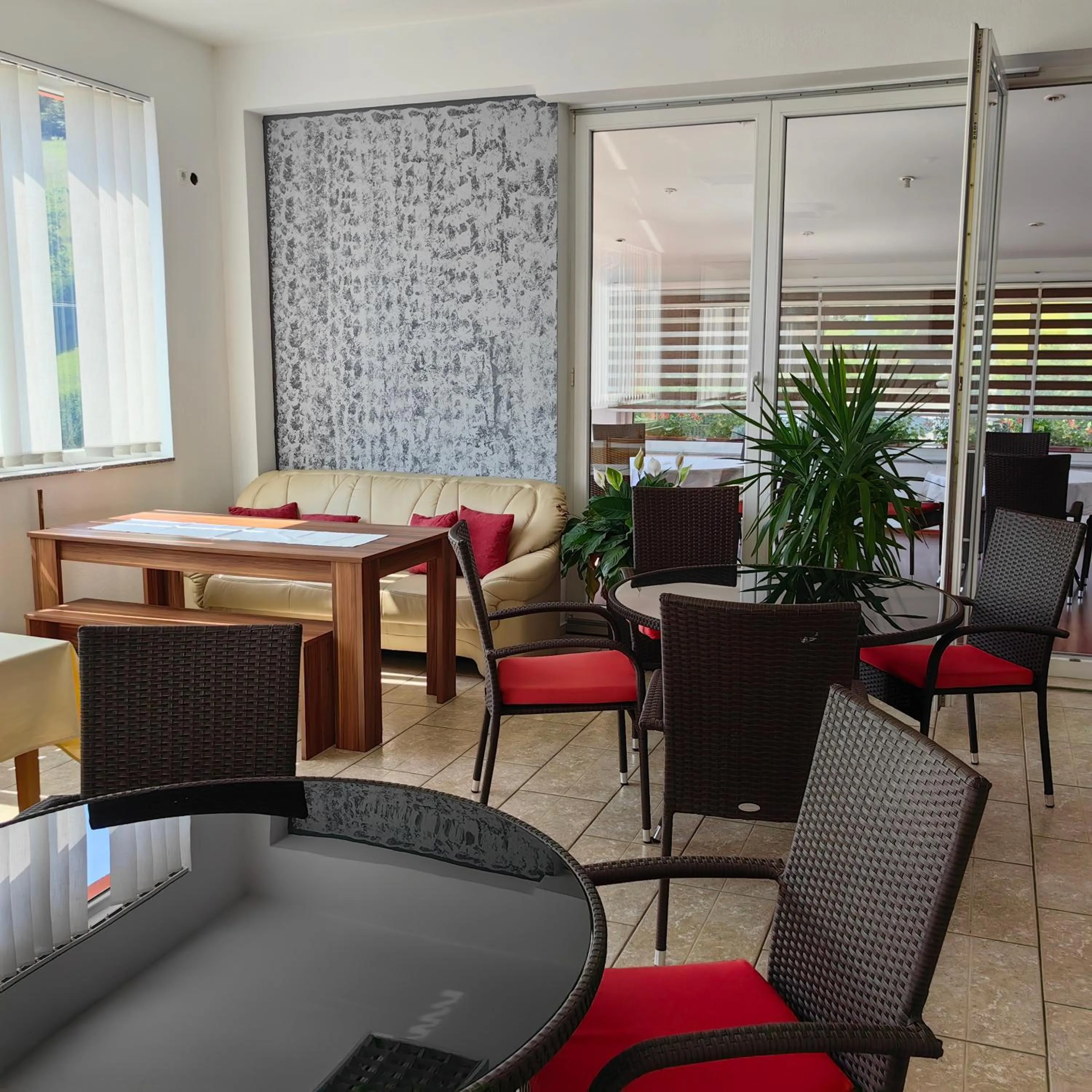 Seating area in Motel Maks