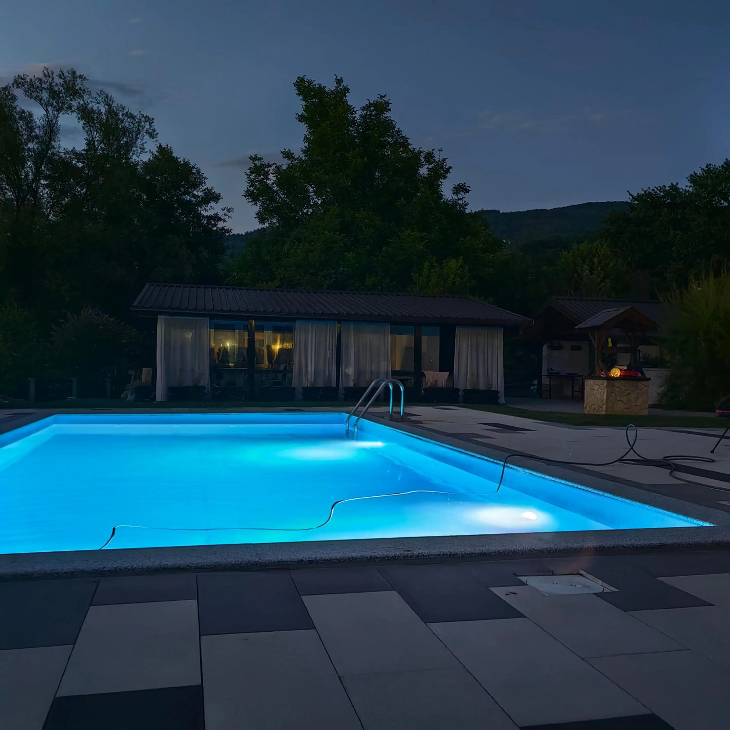 Swimming pool in Motel Maks