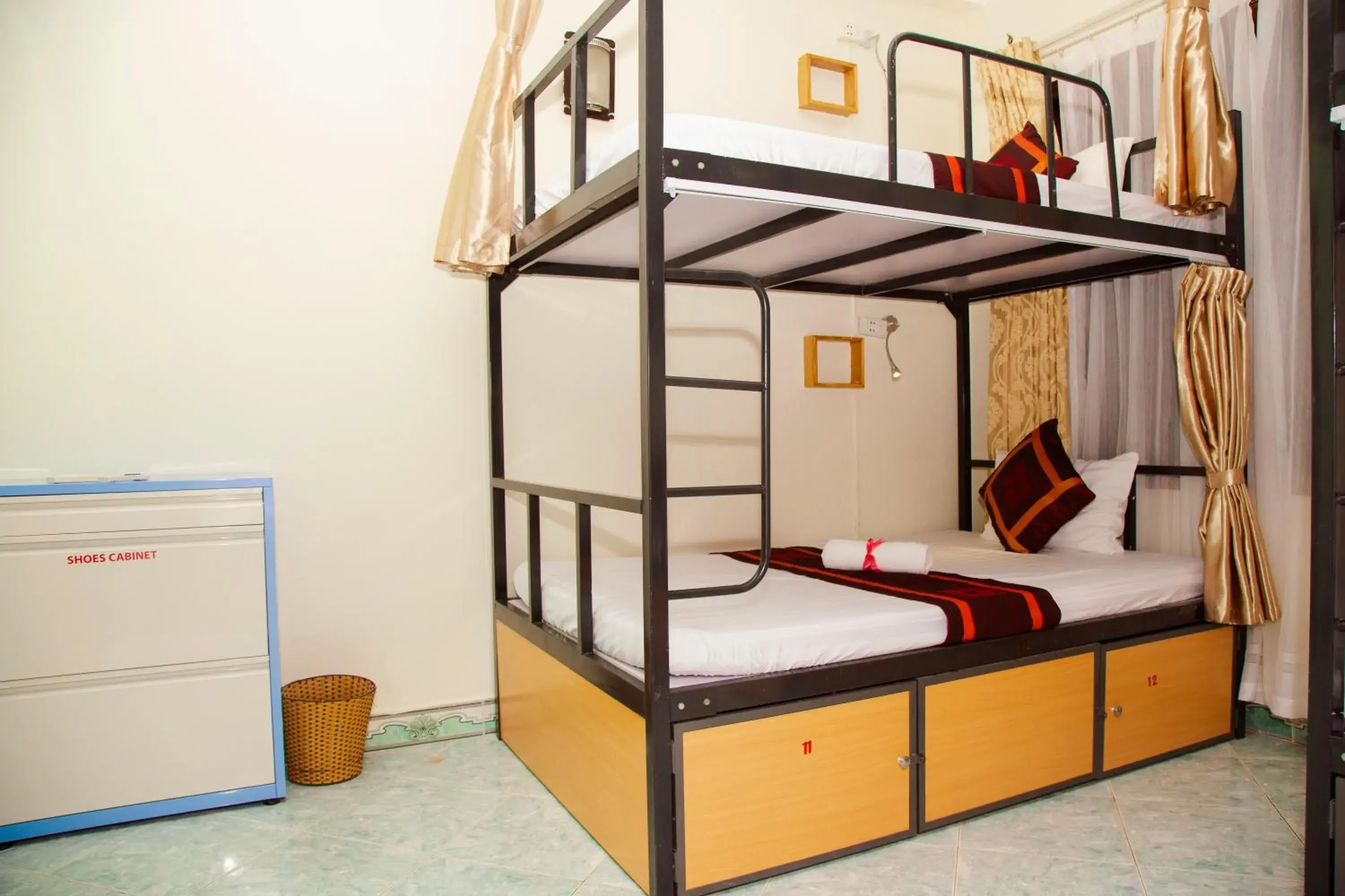 Bed in 6-Bed Mixed Dormitory Room in Hanoi City Backpackers Hostel Bed in 6-Bed Mixed Dormitory Room in Hanoi City Backpackers Hostel