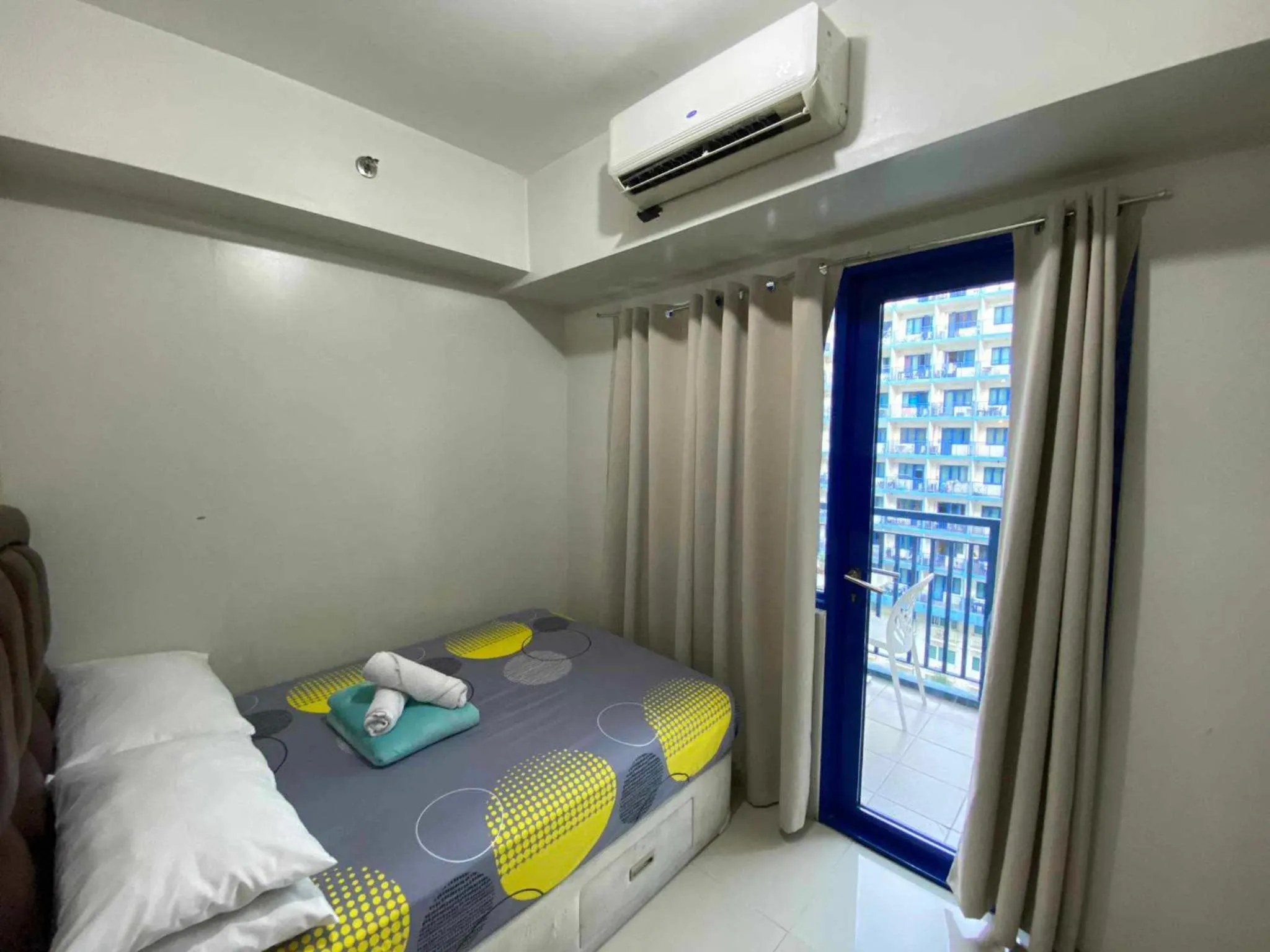 Bed in LIAM's Staycation