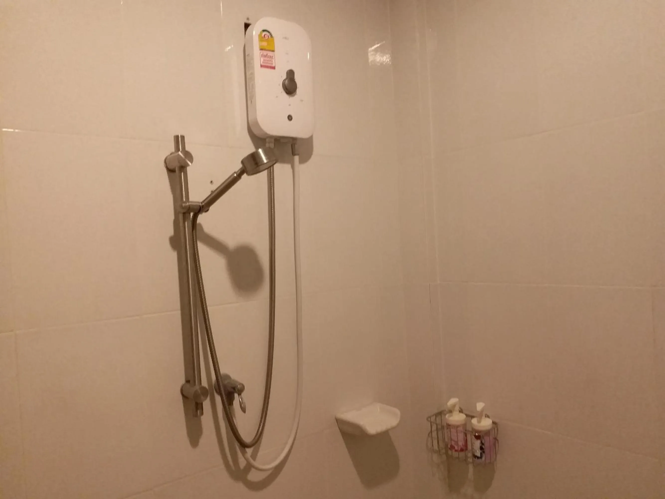 Bathroom in Sand Paisan Resort