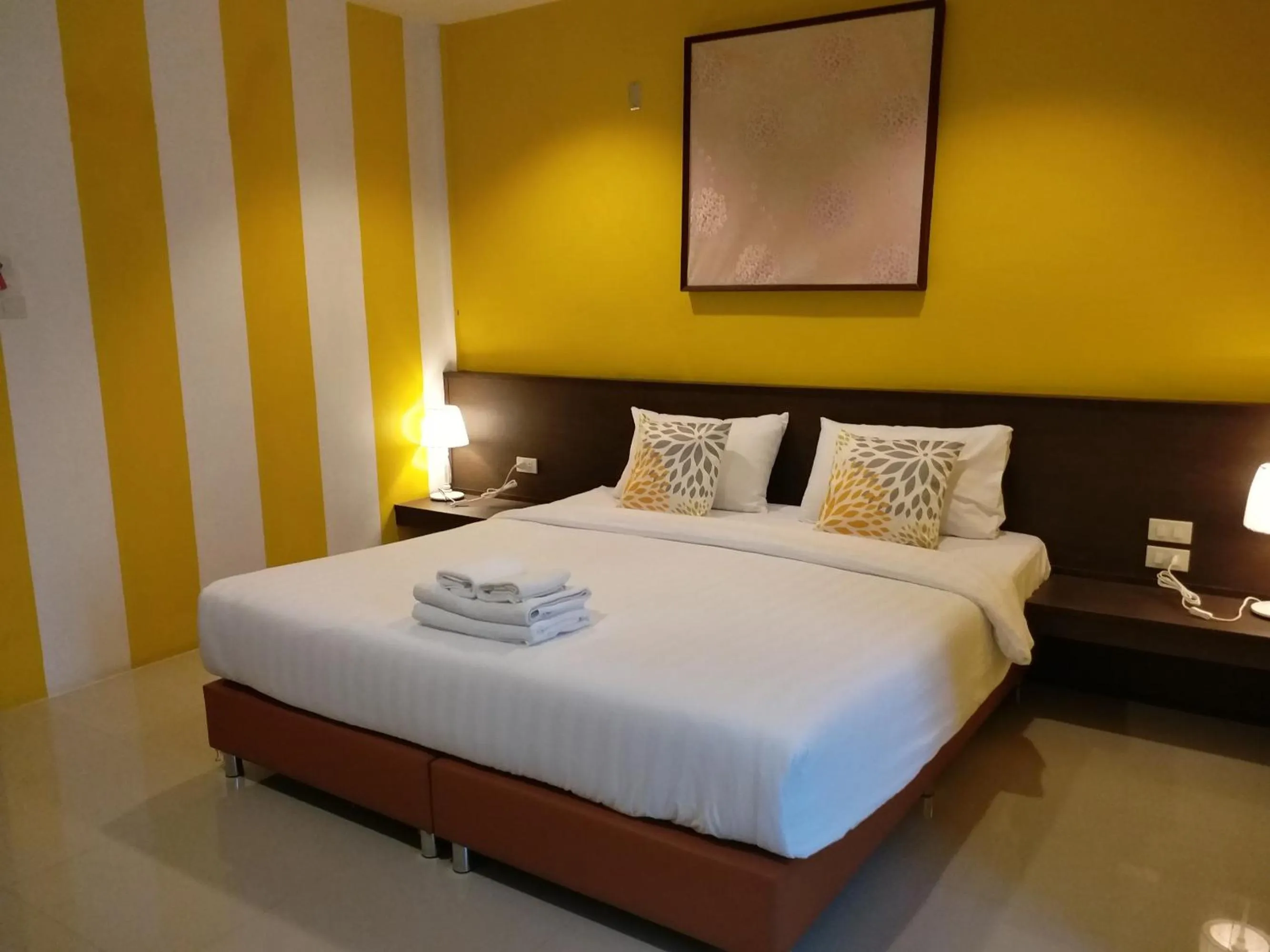 Bedroom, Bed in Sand Paisan Resort