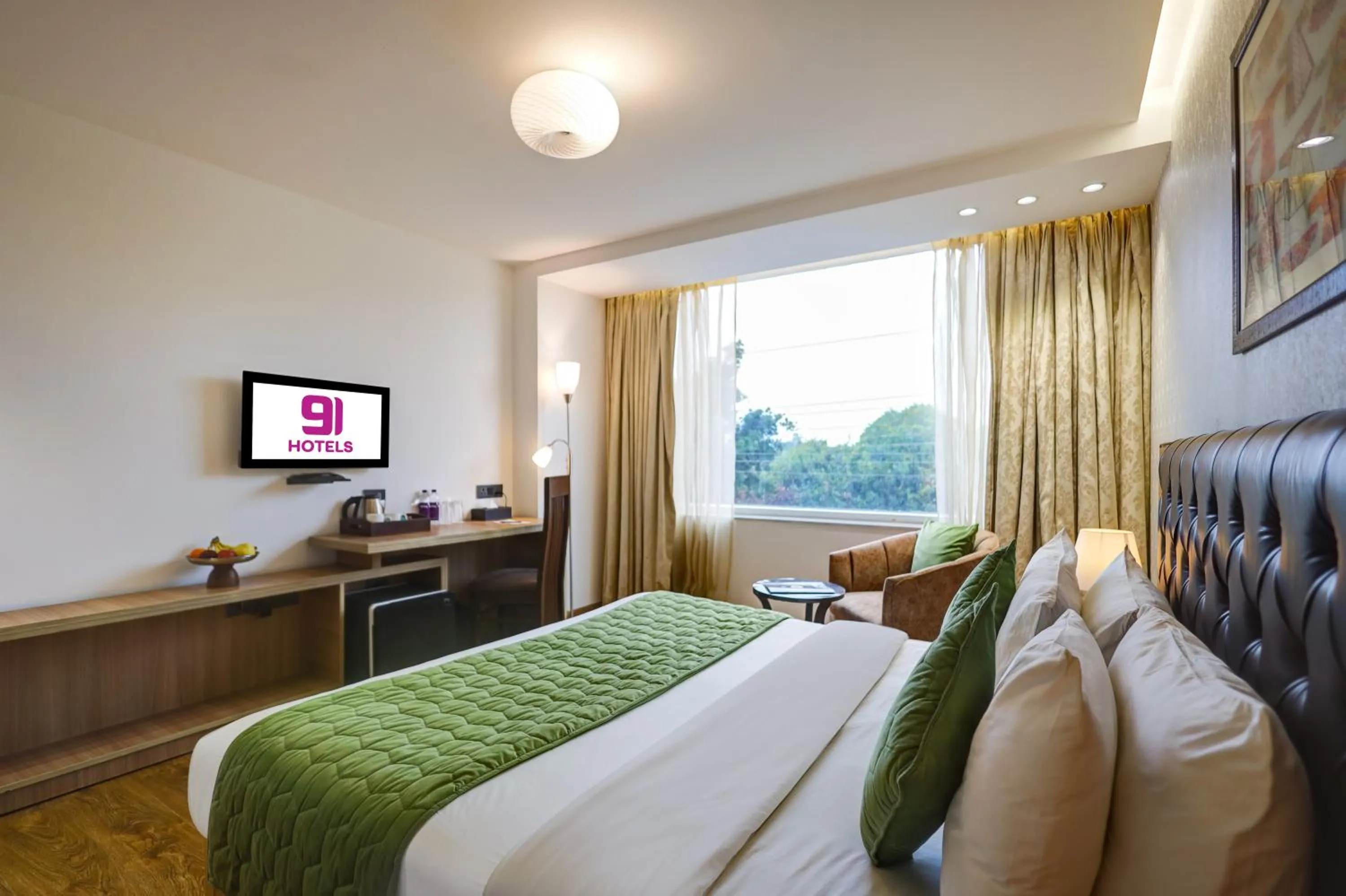 Bed in Hotel 91 Huda City Centre