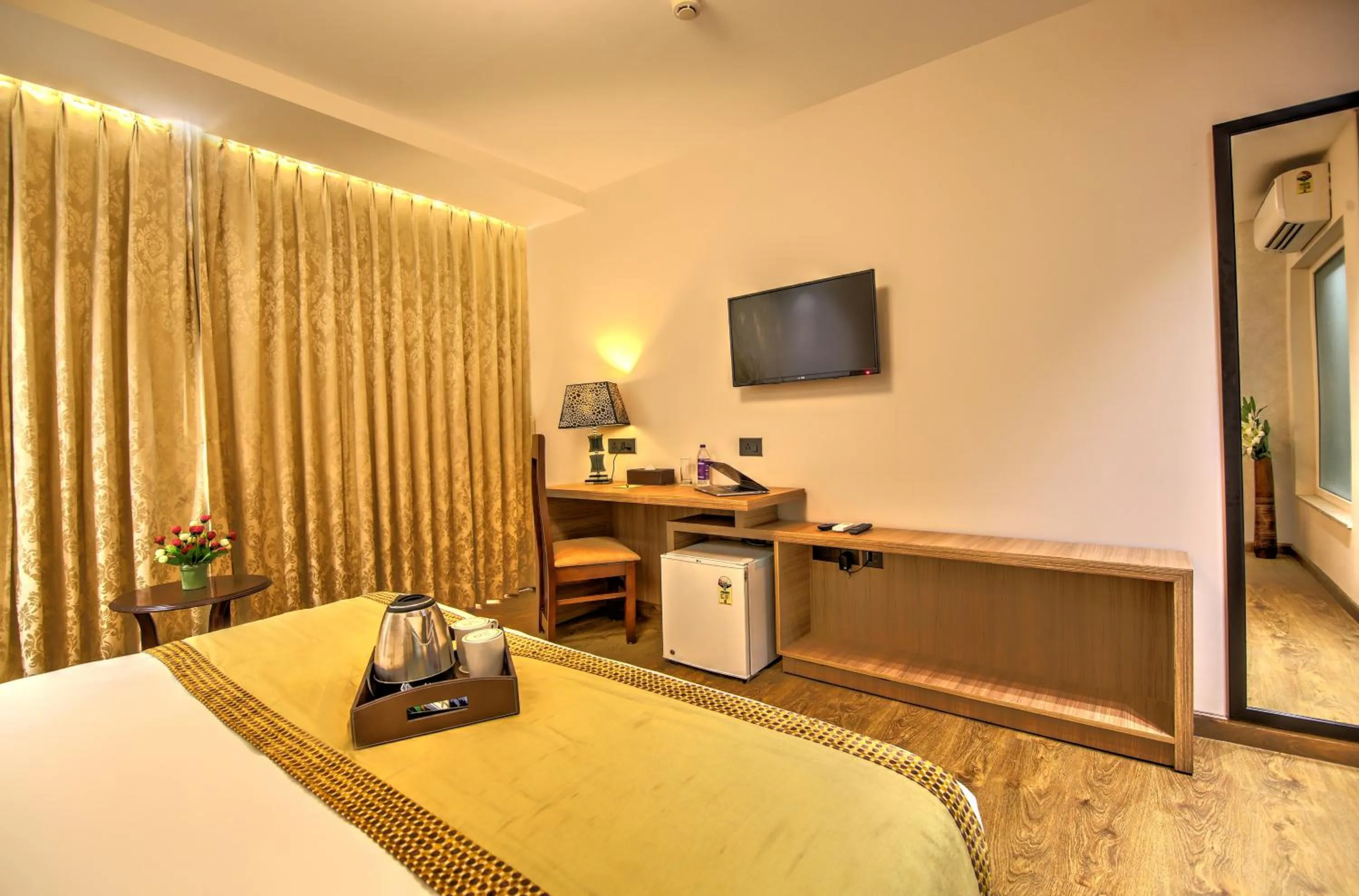 TV and multimedia, Bed in Hotel 91 Huda City Centre